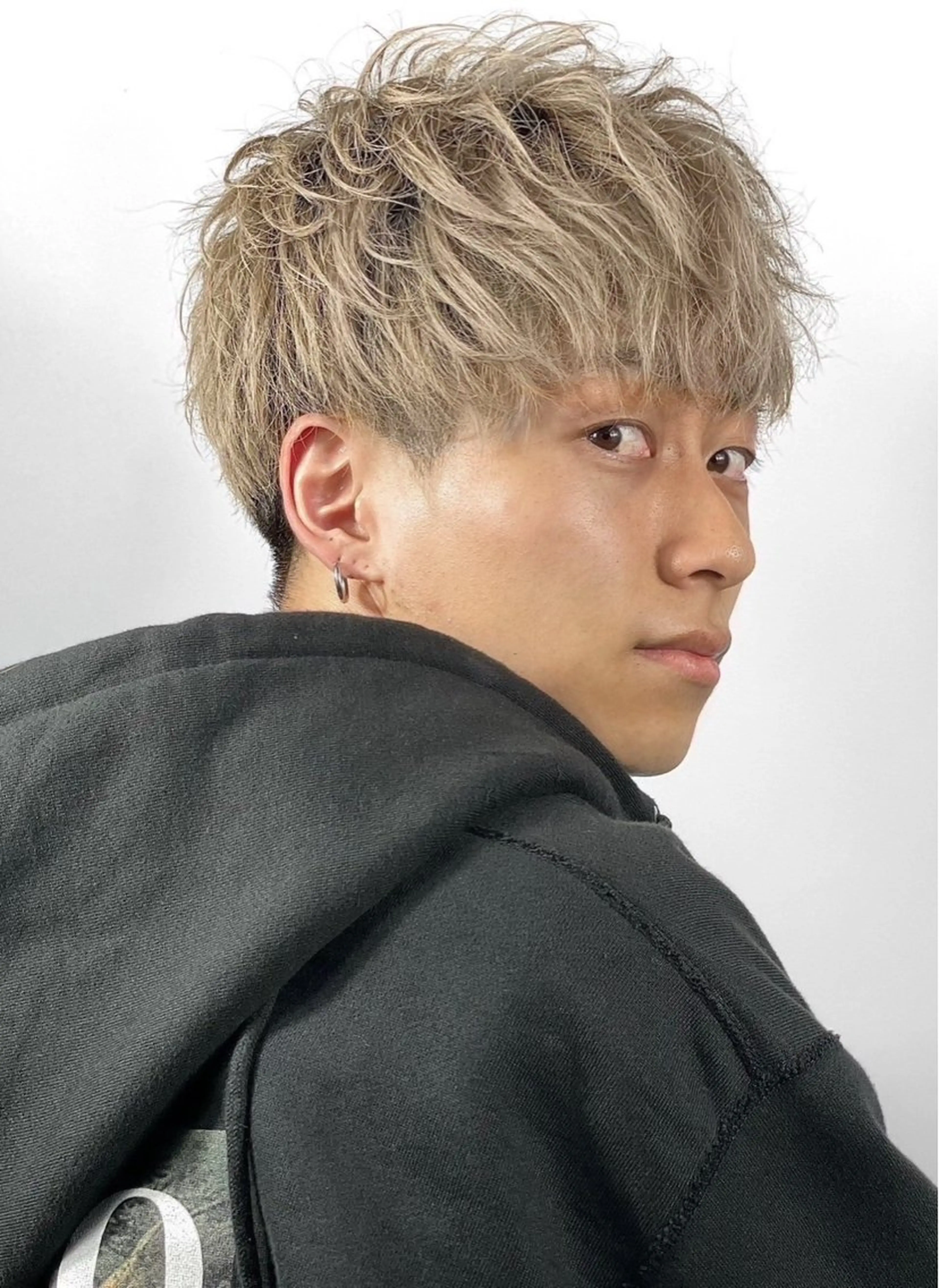 ミディアム パーマ メンズ 理容シャイニー　中里店所属・櫻井 亮汰のヘアスタイル