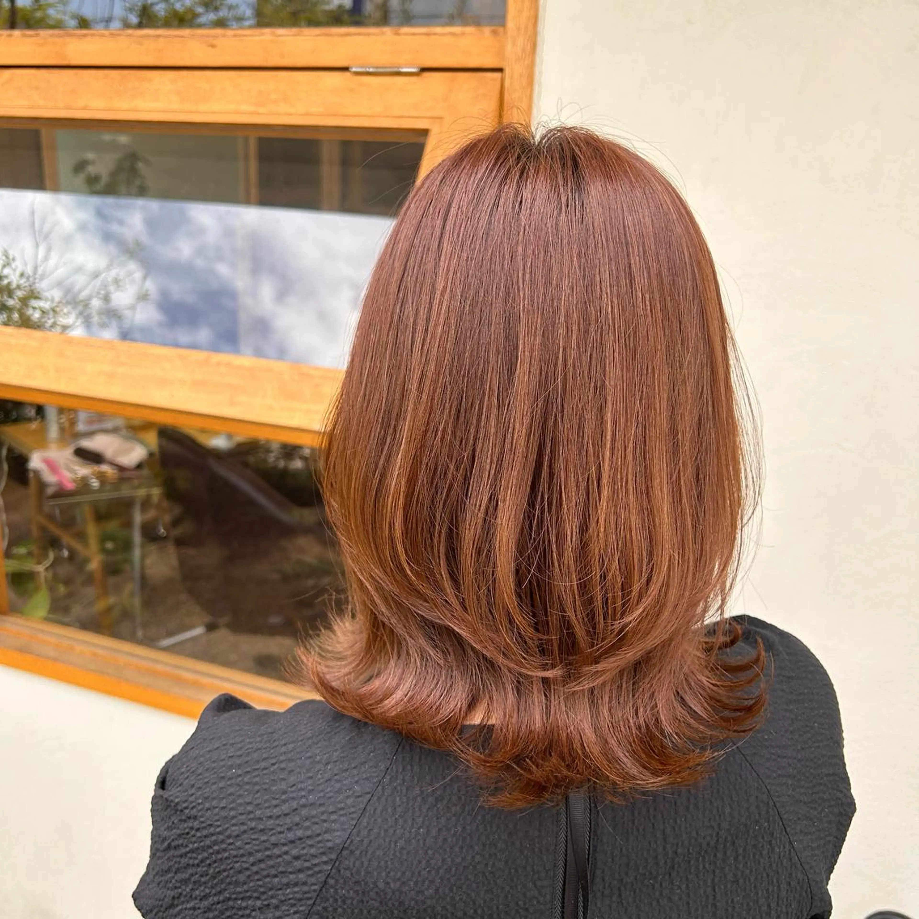ミディアム くびれヘア くびれレイヤー レイヤーカット 山本 知佳のヘアスタイル