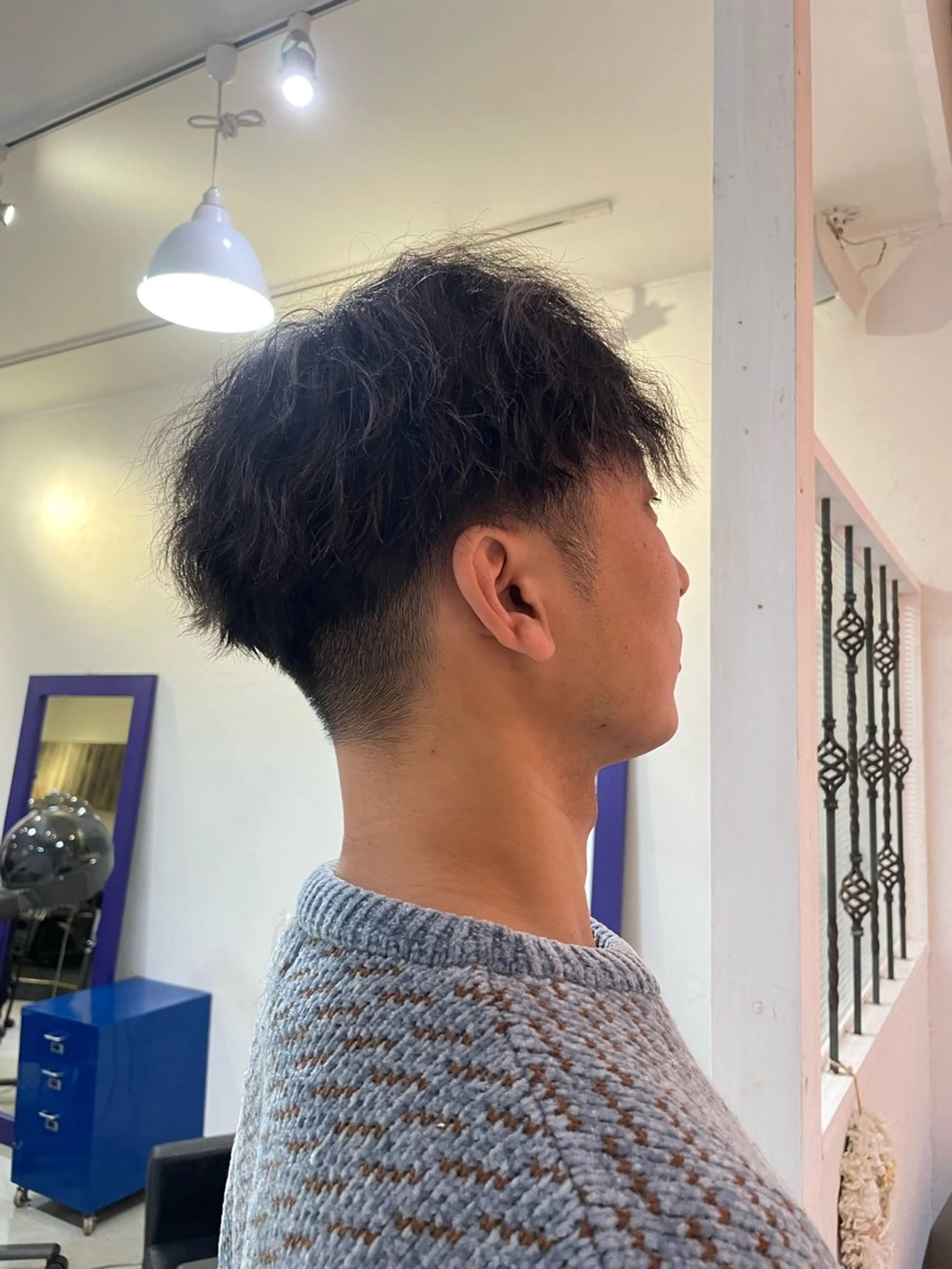 ショート カラー パーマ メンズ メンズブリーチ フェードカット メンズハイライト メンズメッシュ メンズパーマ Men's hair salon First 中百舌鳥店所属・First なかもず 店 YUKIのヘアスタイル