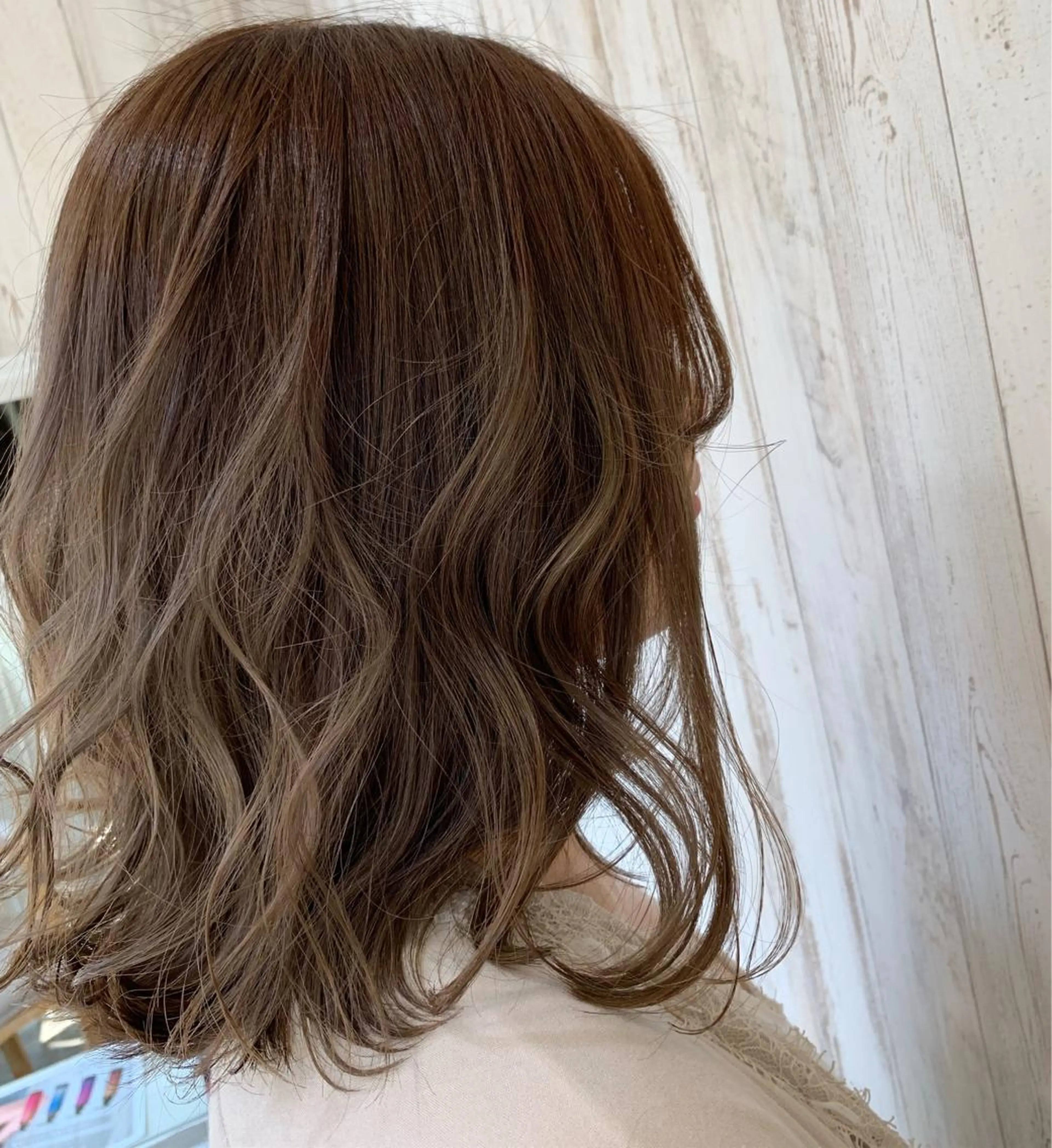 セミロング カラー HAIR&MAKE.sia所属・心斎橋ボブ 好原良真のヘアスタイル