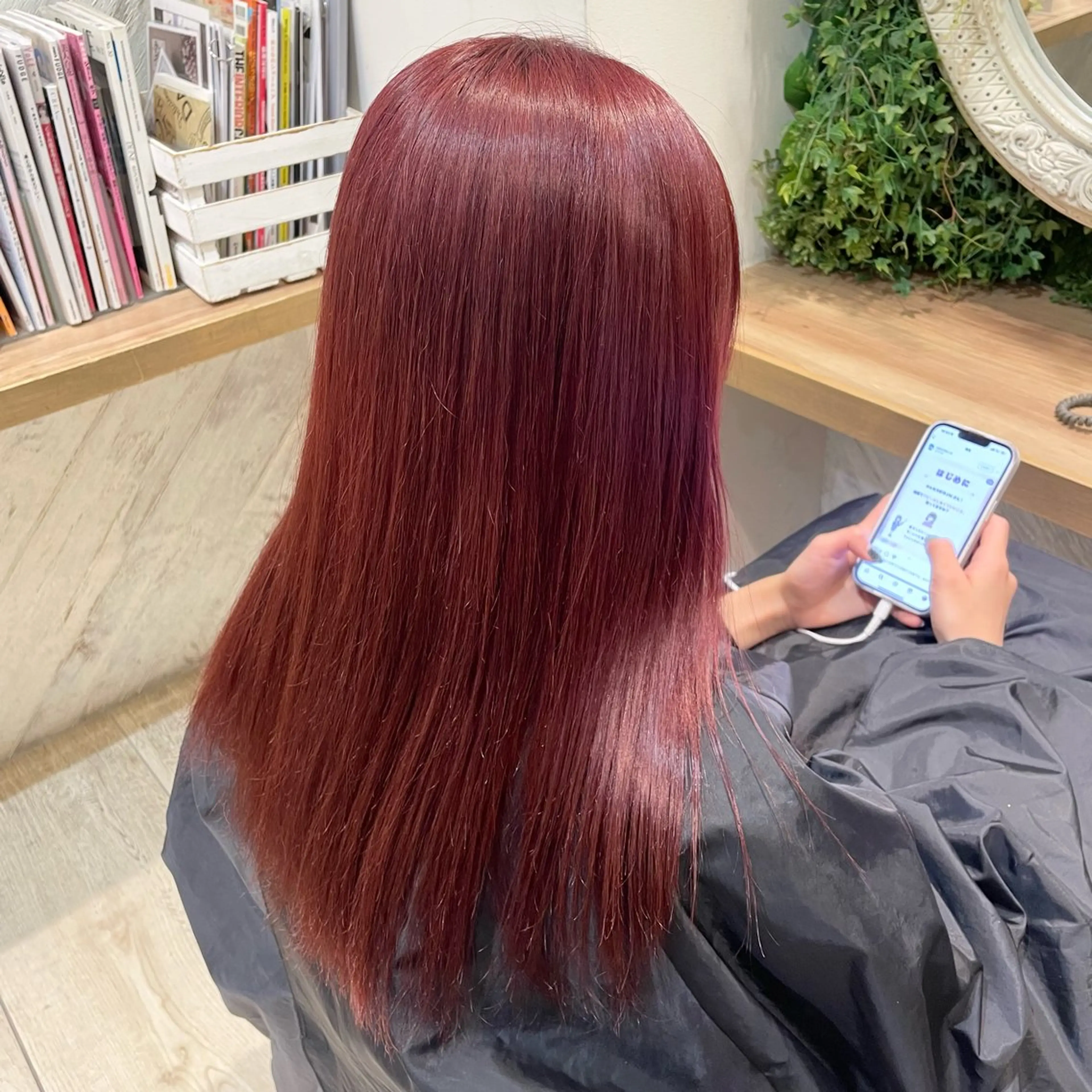 セミロング カラー ブリーチ レッドカラー ヘアカラー 暖色カラー🍒✨ パーマ🌐もえかのヘアスタイル