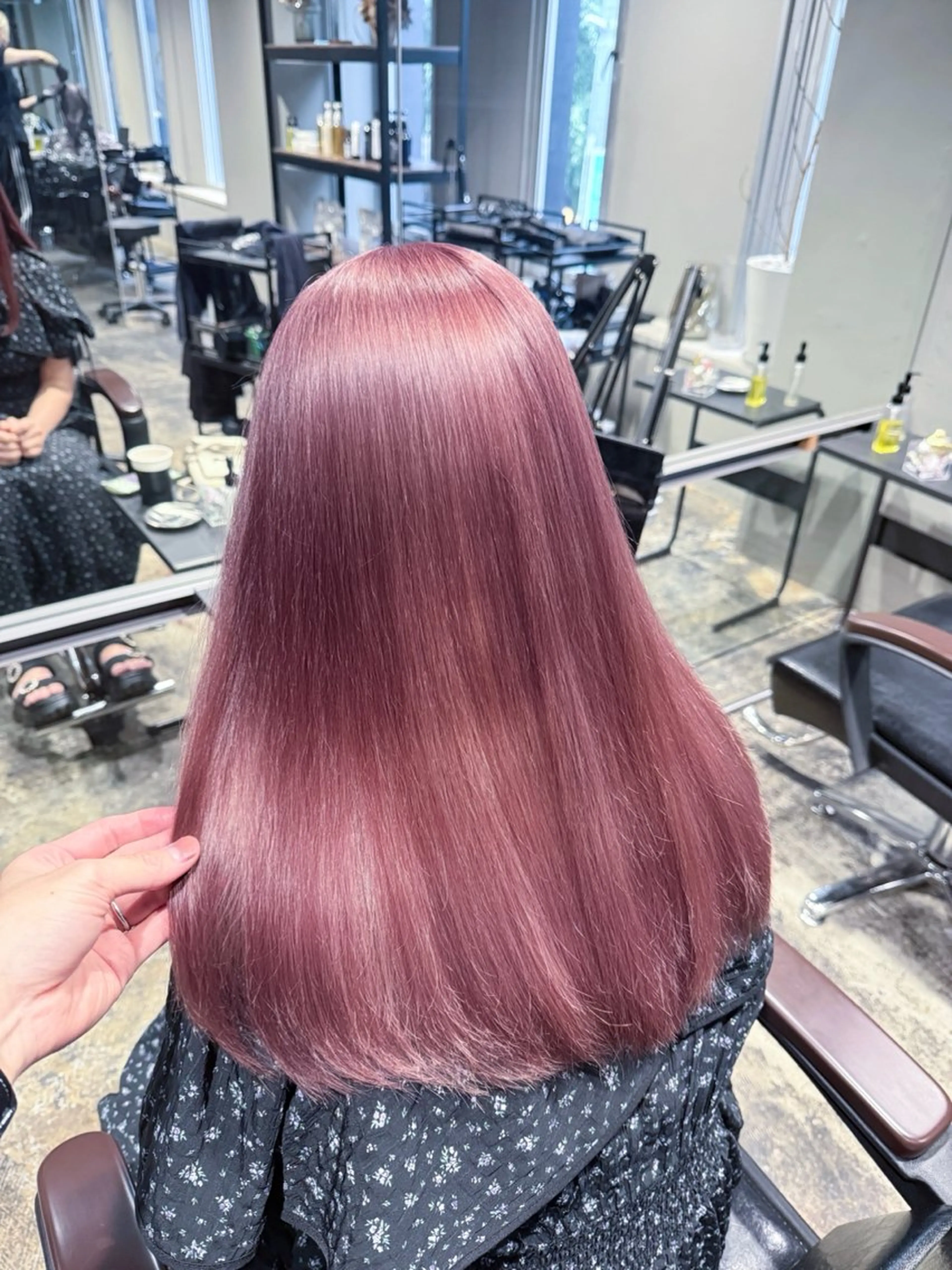 ミディアム カラー カット ヘアカラー トリートメント ヘアセット ROIS渋谷【ロイス】所属・高橋大樹/ブリーチ/ ミルクティーベージュのヘアスタイル