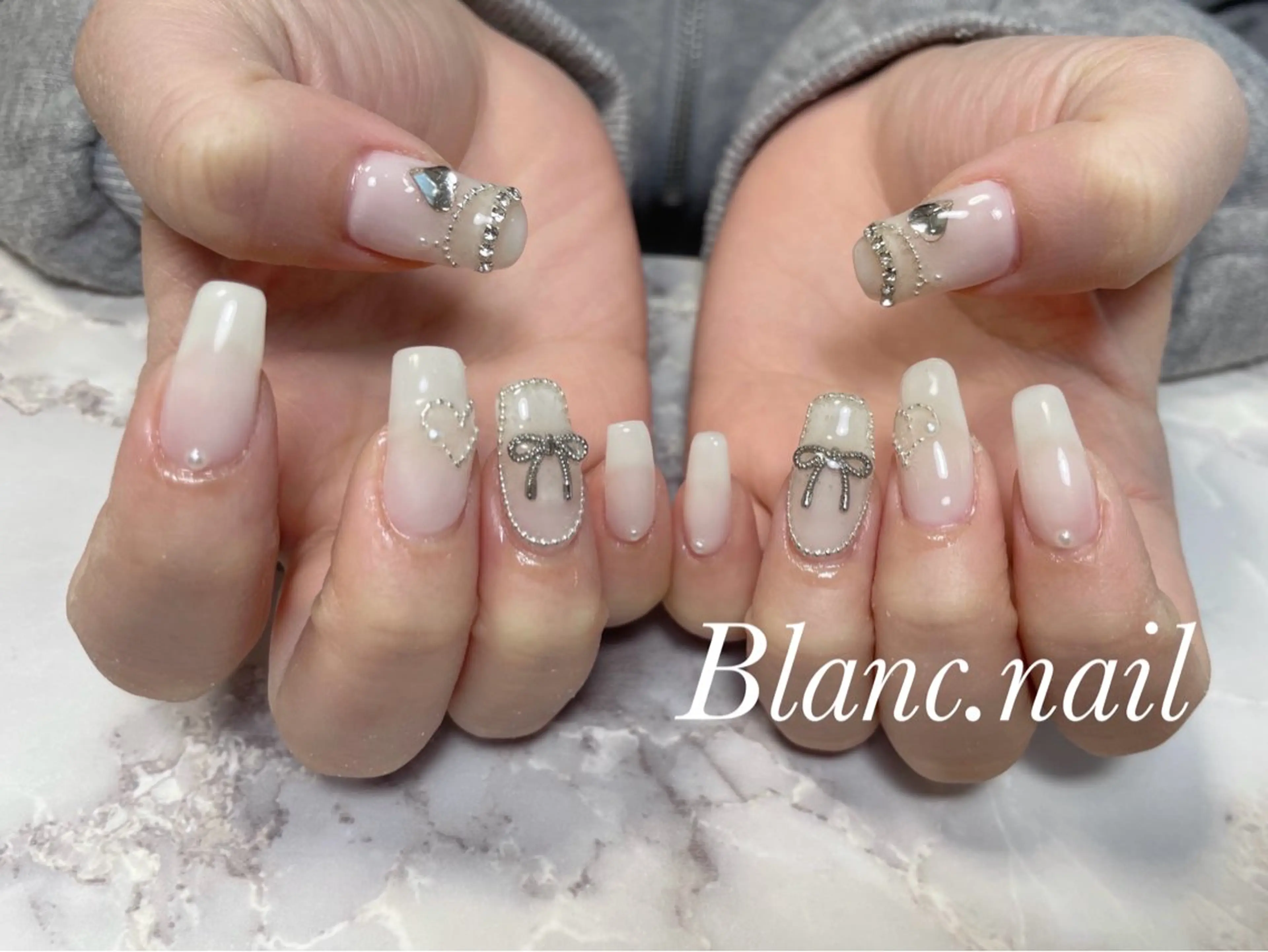 ネイル ジェルネイル ハート ニュアンスネイル パラジェル ストーンネイル BLANCEnail所属・BLANCnail yuuのネイルデザイン