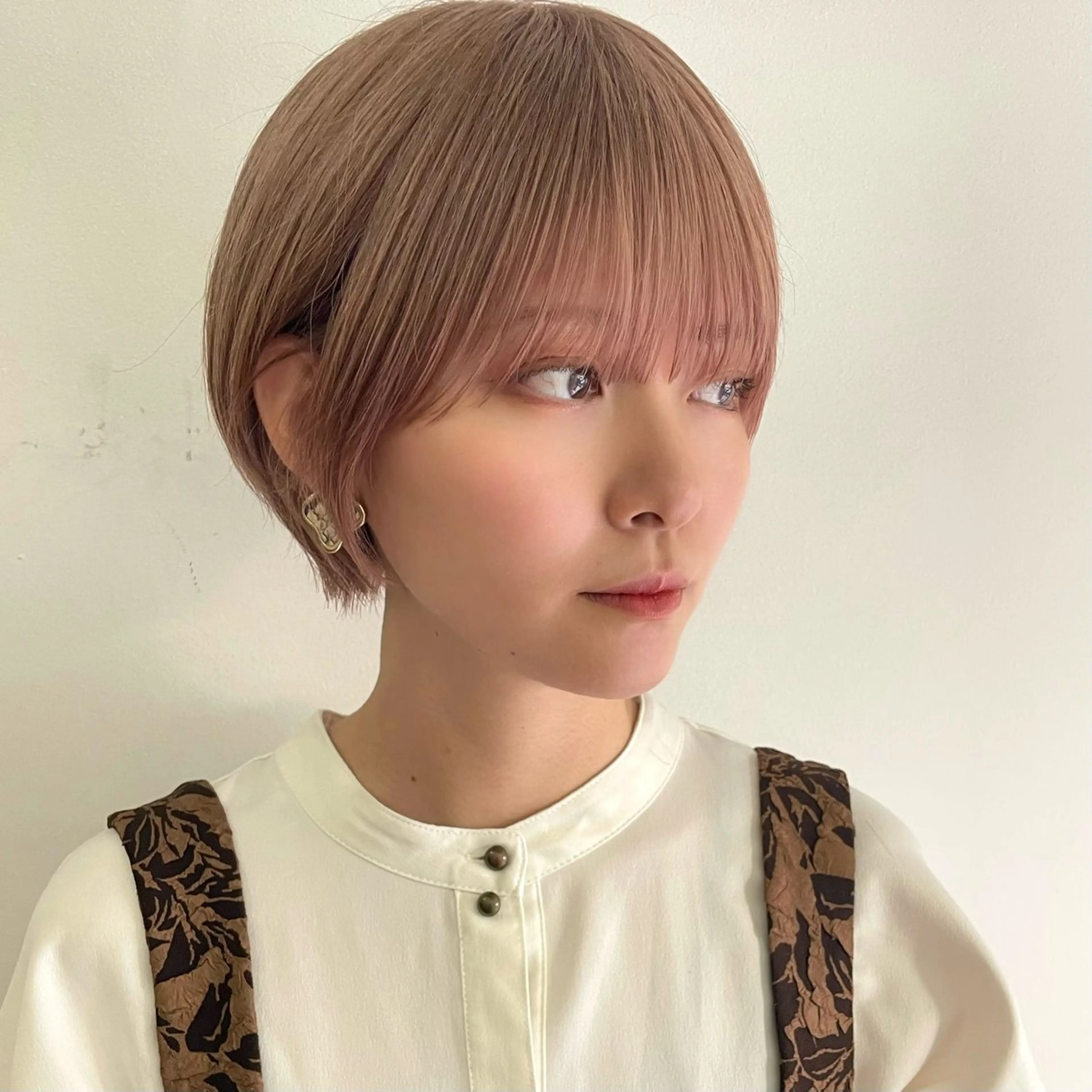 ショート ショートヘア ミルクティーベージュ 🩰🤎miharuのヘアスタイル