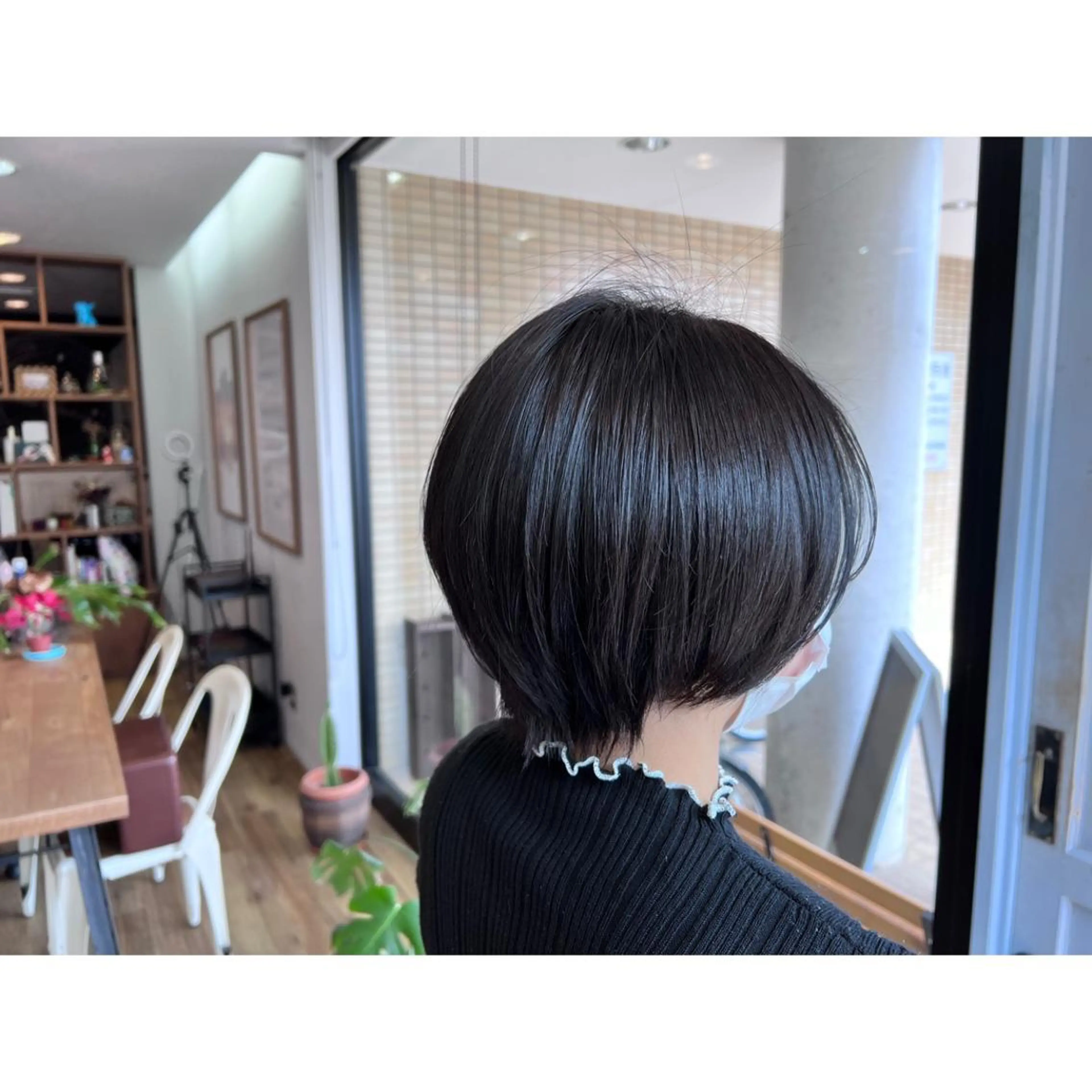 ショート カラー ヘアカラー トリートメント ツキダテ ユイのヘアスタイル