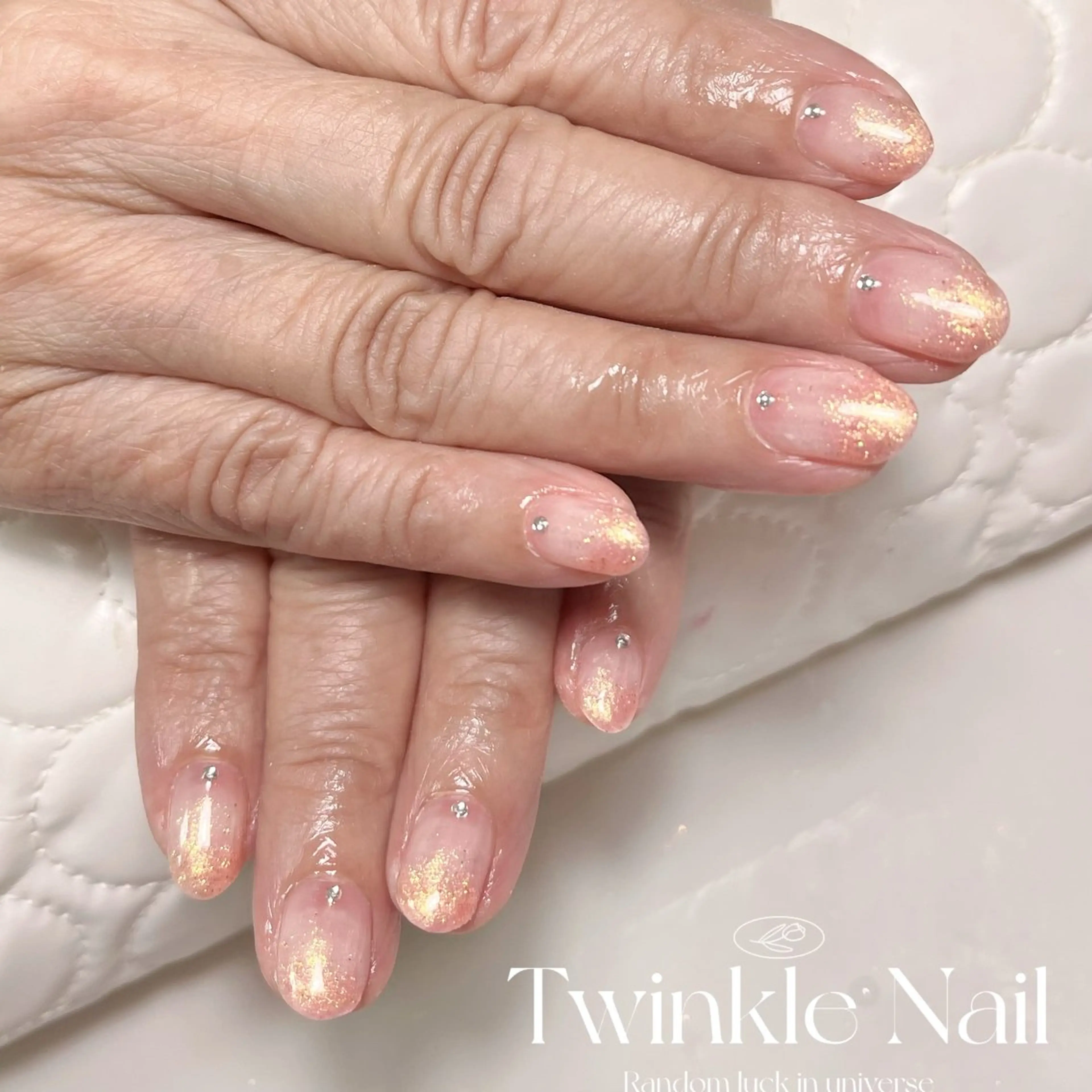 ネイル グラデーション ラメ(グリッター) ラメグラデーション シンプルネイル Twinkle Nail Kuboのネイルデザイン