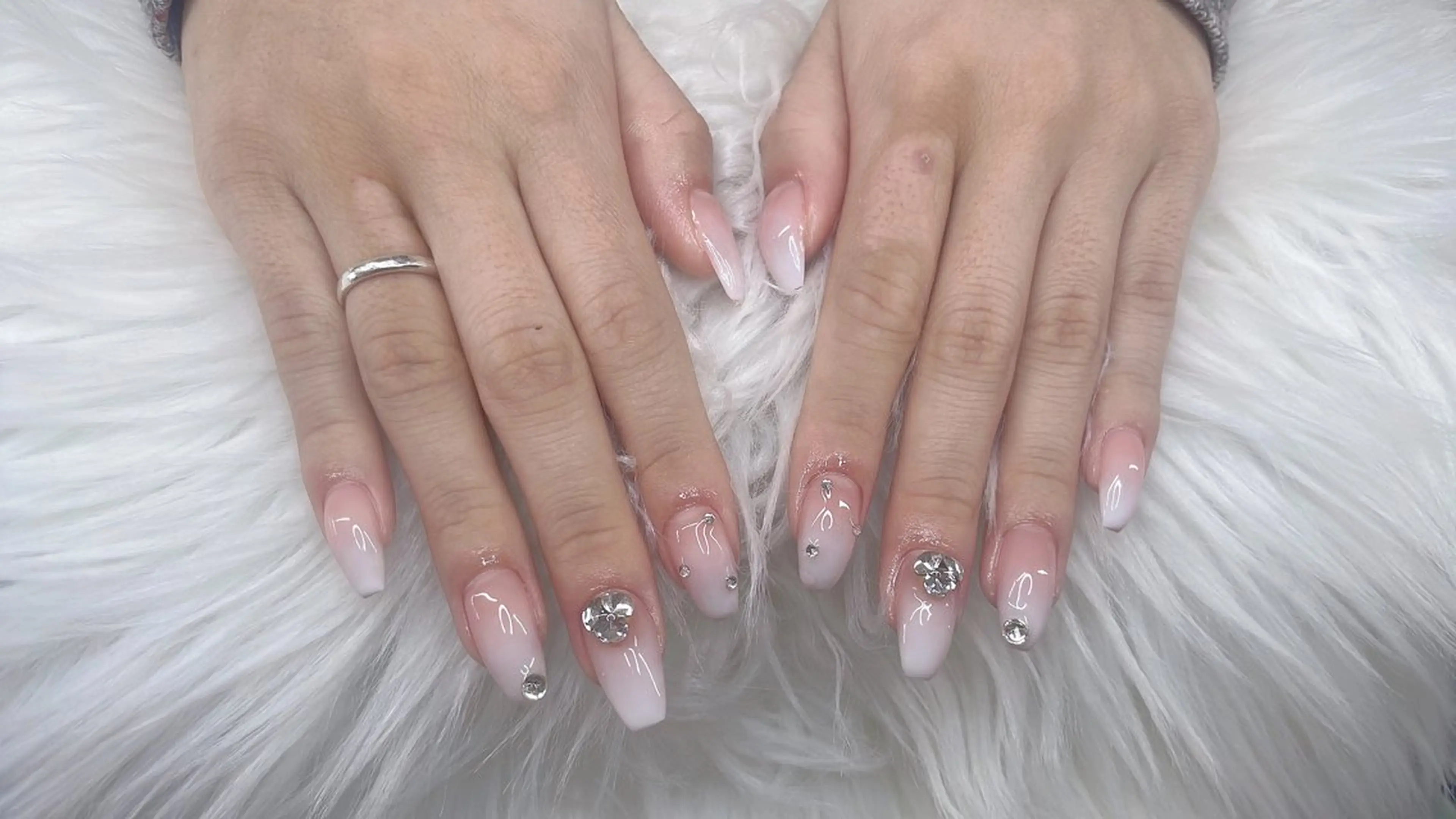 ネイル ハンドネイル り オのネイルデザイン