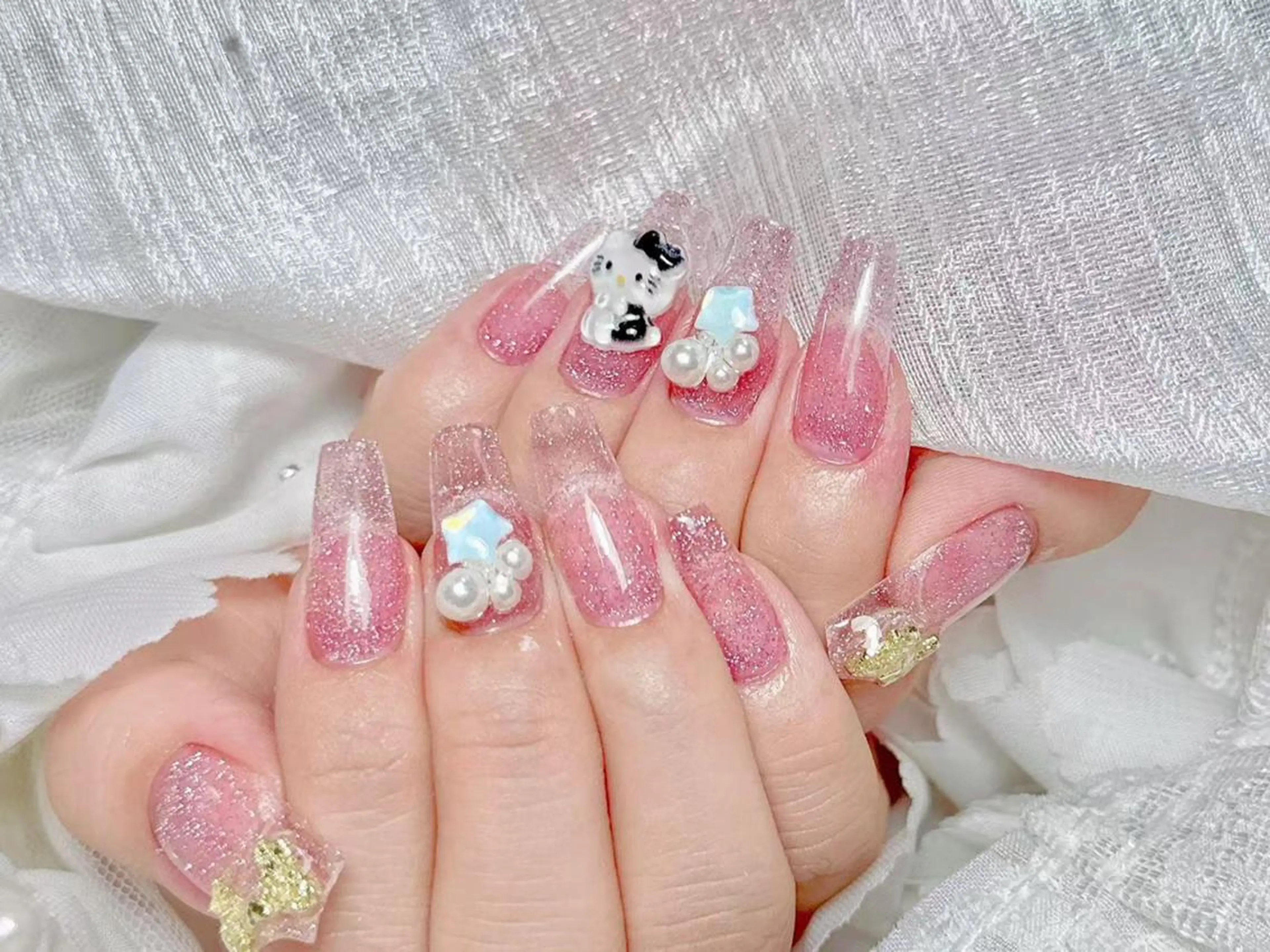 ネイル アートネイル オーロラネイル チークネイル 成人式 長さ出し ナユキNA.YUKI 渋谷店のネイルデザイン