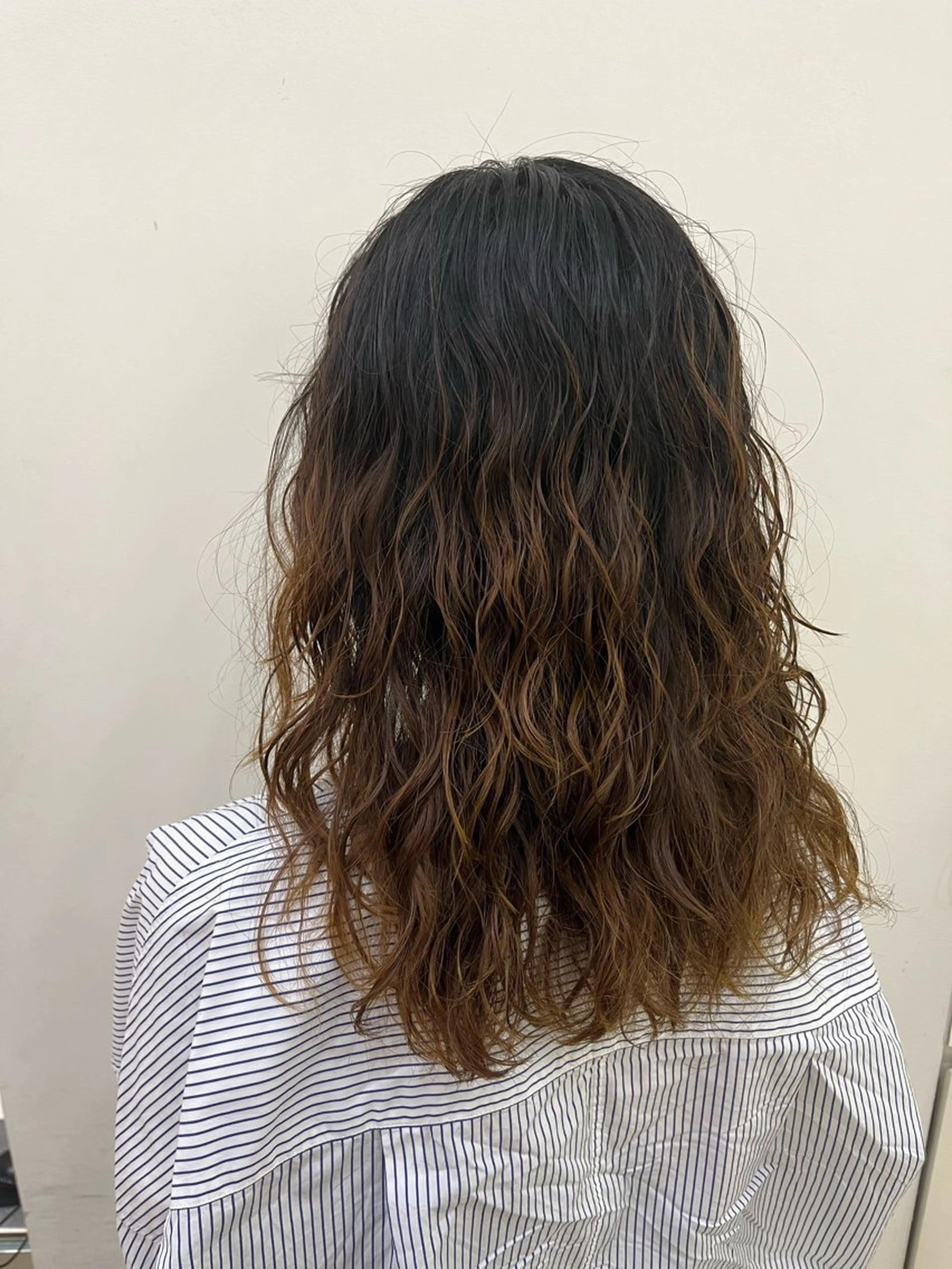 セミロング AYU (ému) 伏見/髪質改善のヘアスタイル