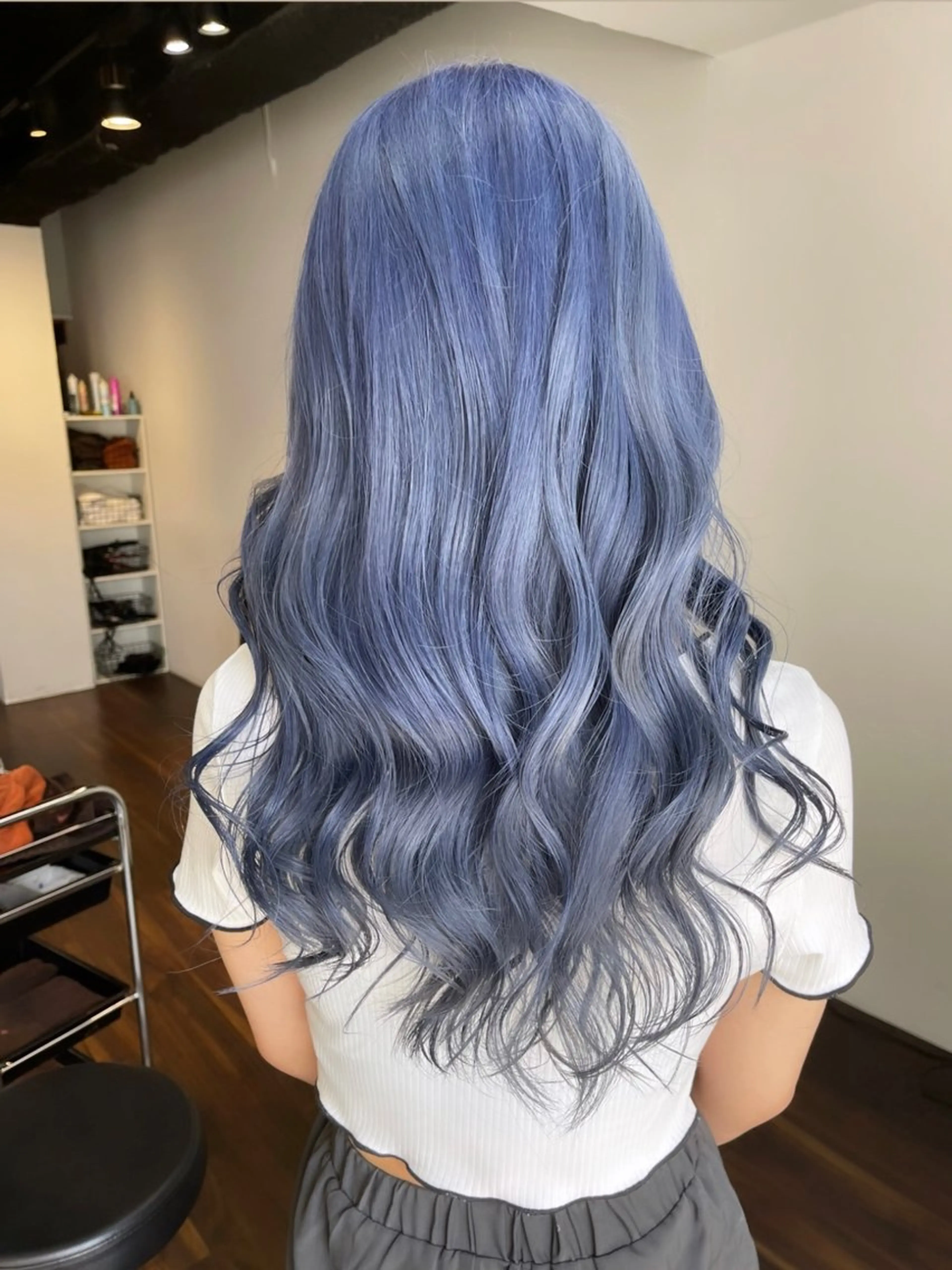 ロング カラー ヘアアレンジ ベージュカラー ブリーチ イヤリングカラー ハイトーンカラー ミルクティーベージュ カット ヘアカラー トリートメント 髪質改善/縮毛矯正 ダブルカラー/Youのヘアスタイル