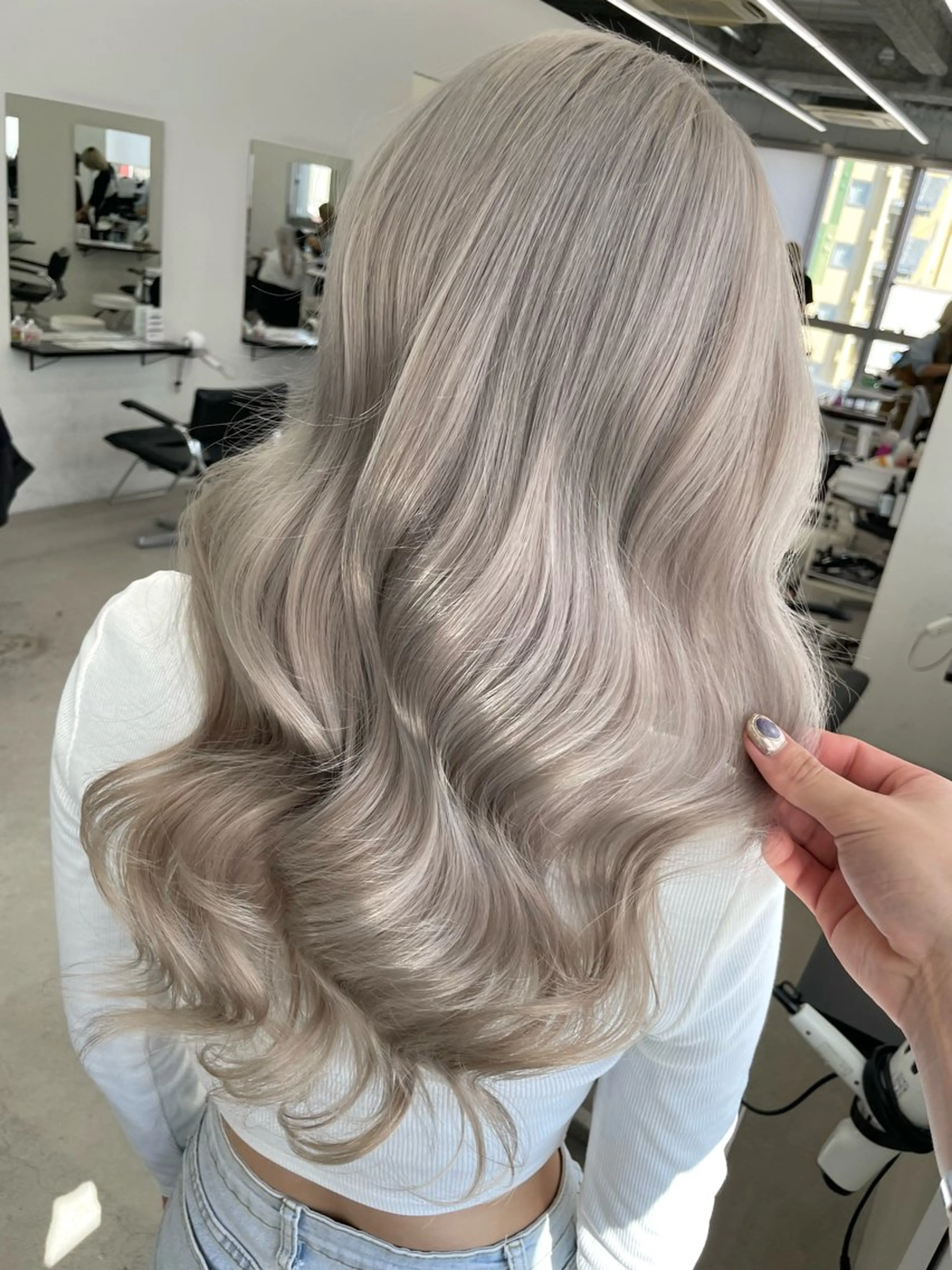 カラー ブリーチ ハイトーンカラー 和木坂 日美のヘアスタイル