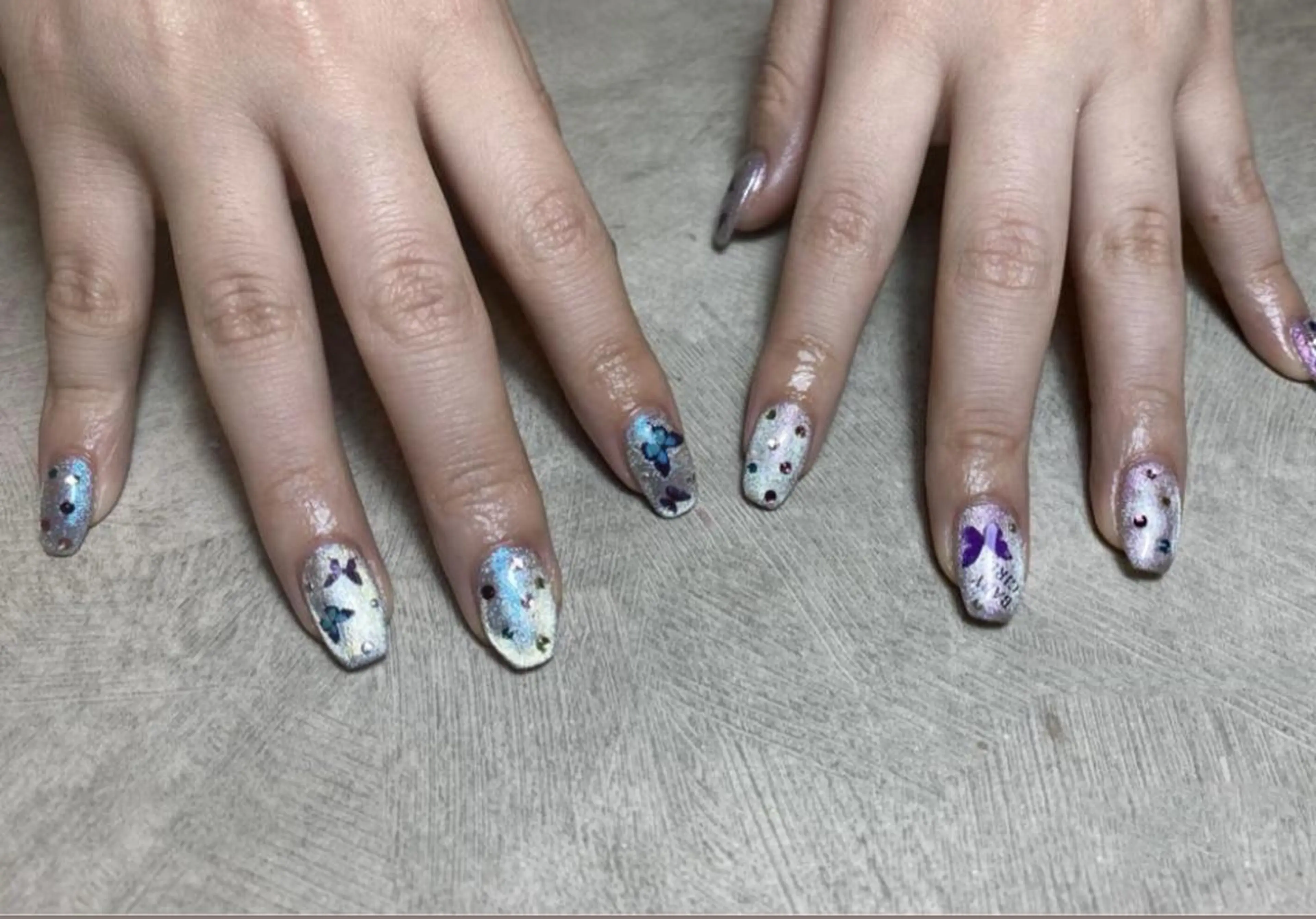 ネイル マグネットネイル nail salon CHEのネイルデザイン