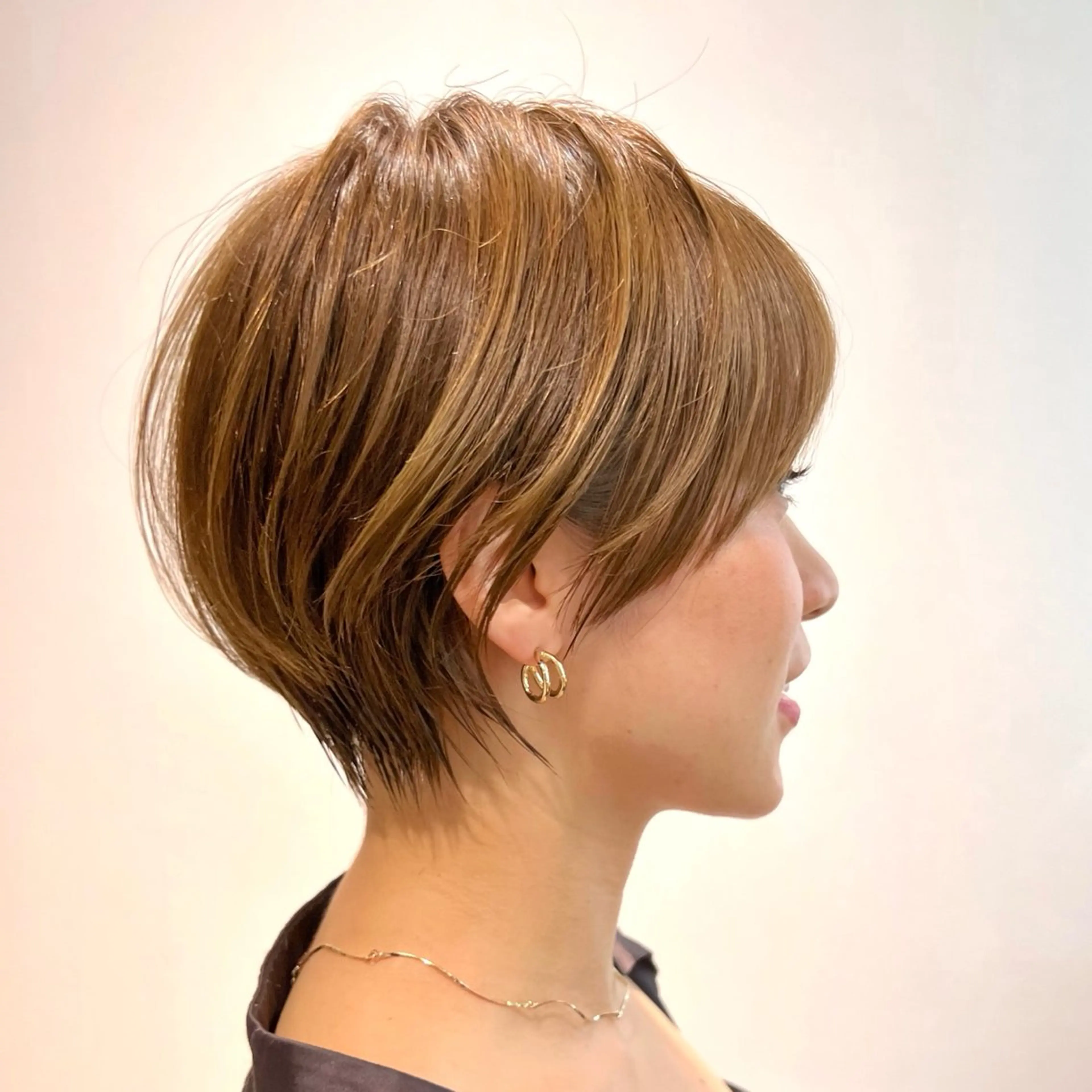 ショート 亀井 詩奈のヘアスタイル