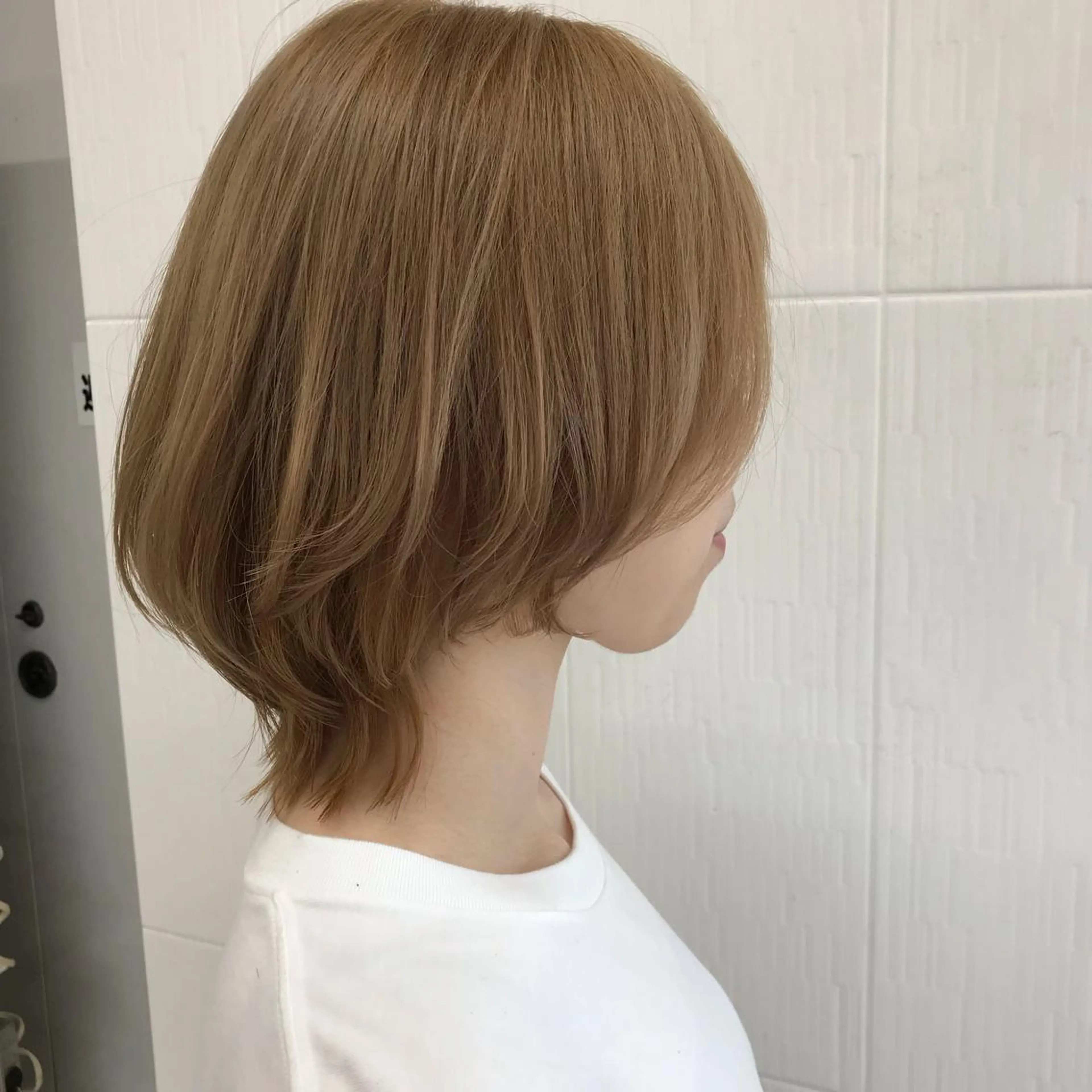 ショート カラー ブリーチ ダブルカラー ハイトーンカラー ショートヘア ウルフカット カット ヘアカラー トリートメント BOOTH share salon所属・ハタケヤマヨシキ ／BOOTHのヘアスタイル