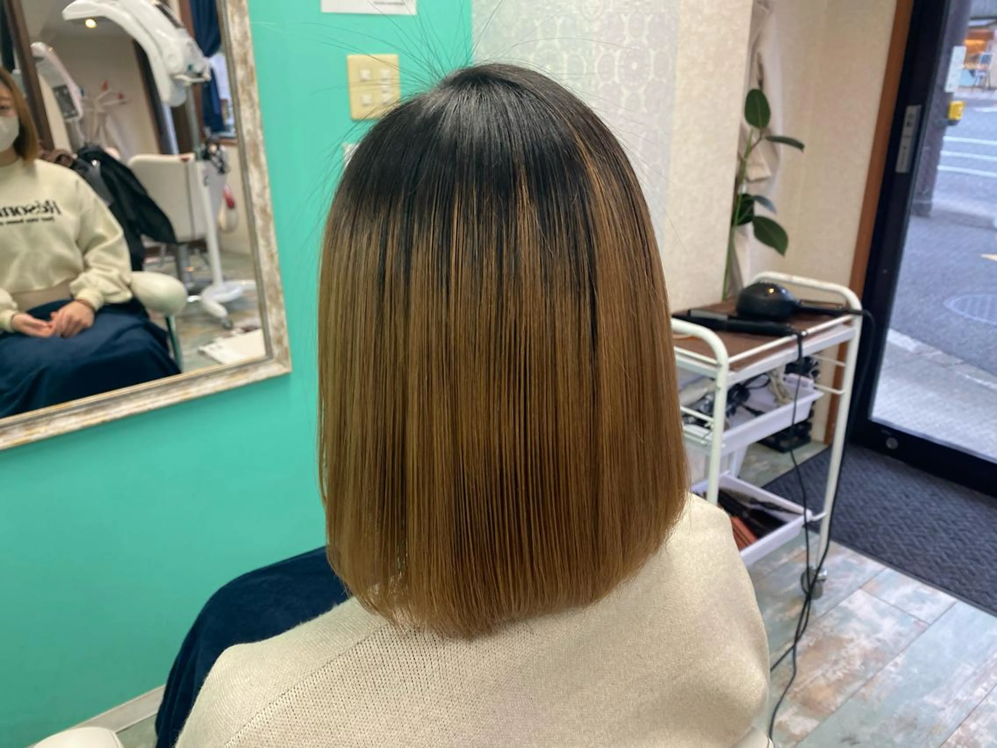 ミディアム カット トリートメント 佐々木 菜摘のヘアスタイル