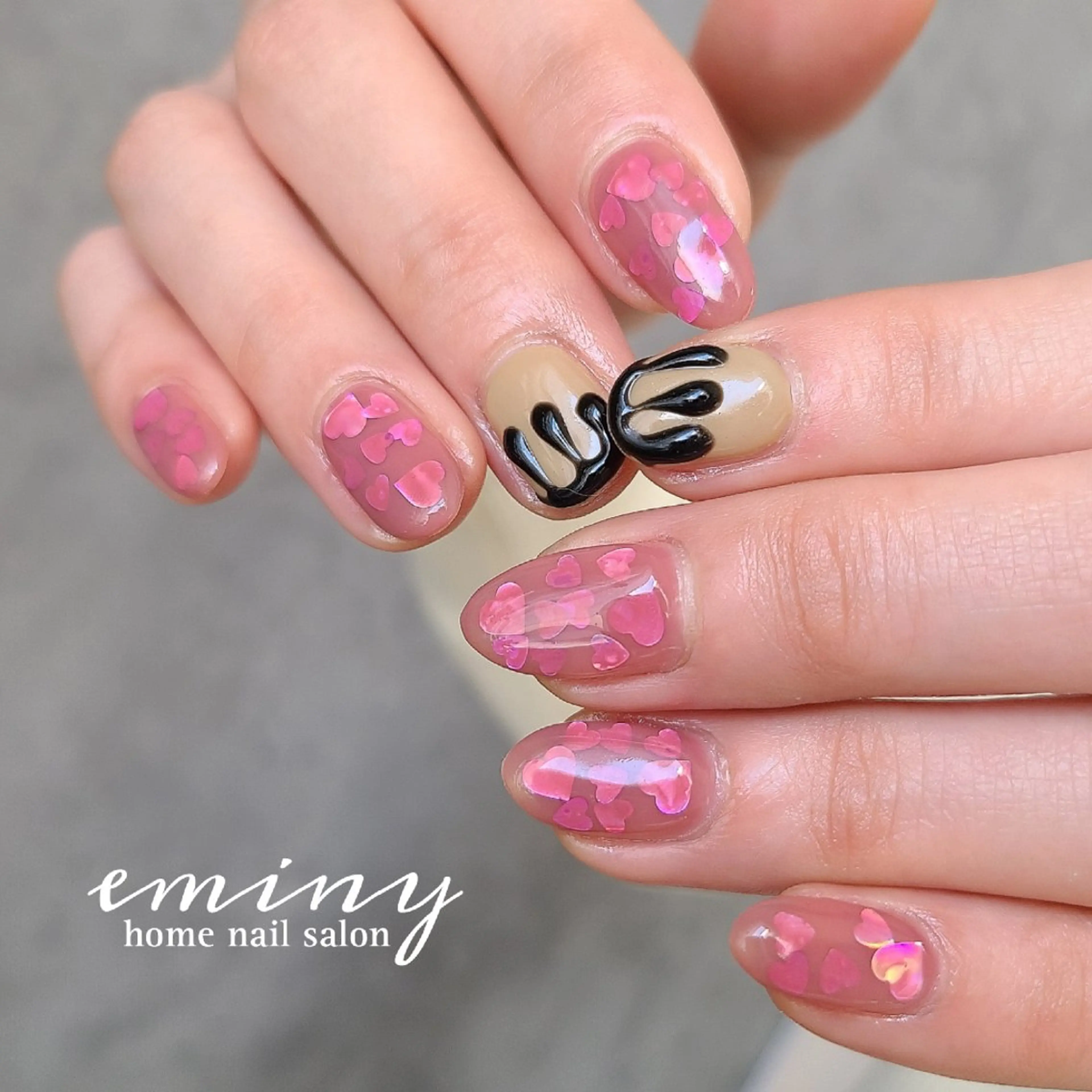 ネイル ハート ホログラムネイル キラキラネイル 韓国ネイル ピンク ハンドネイル nail salon  eminyのネイルデザイン