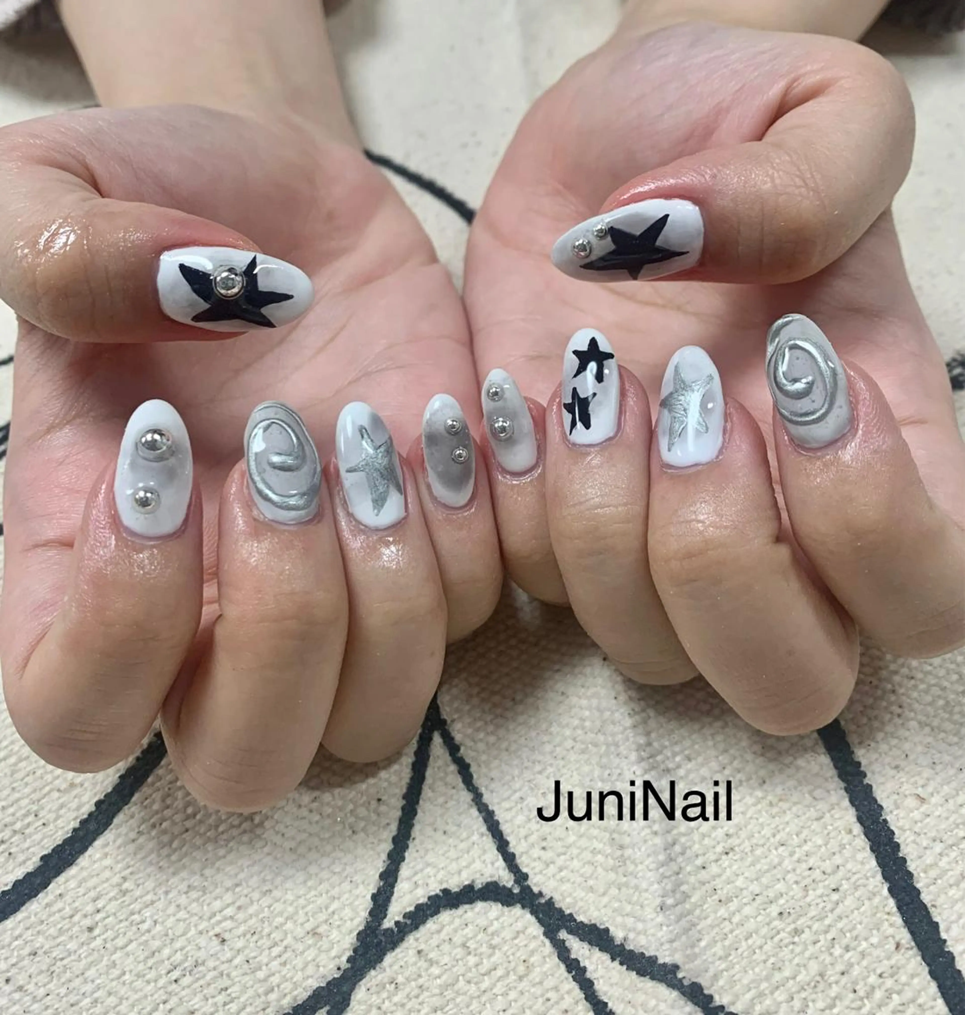 ネイル オーロラネイル クリアネイル 成人式 フラッシュネイル 氷ネイル・うるうるネイル ハンドネイル JuniNail韓国 ネイリストsuのネイルデザイン