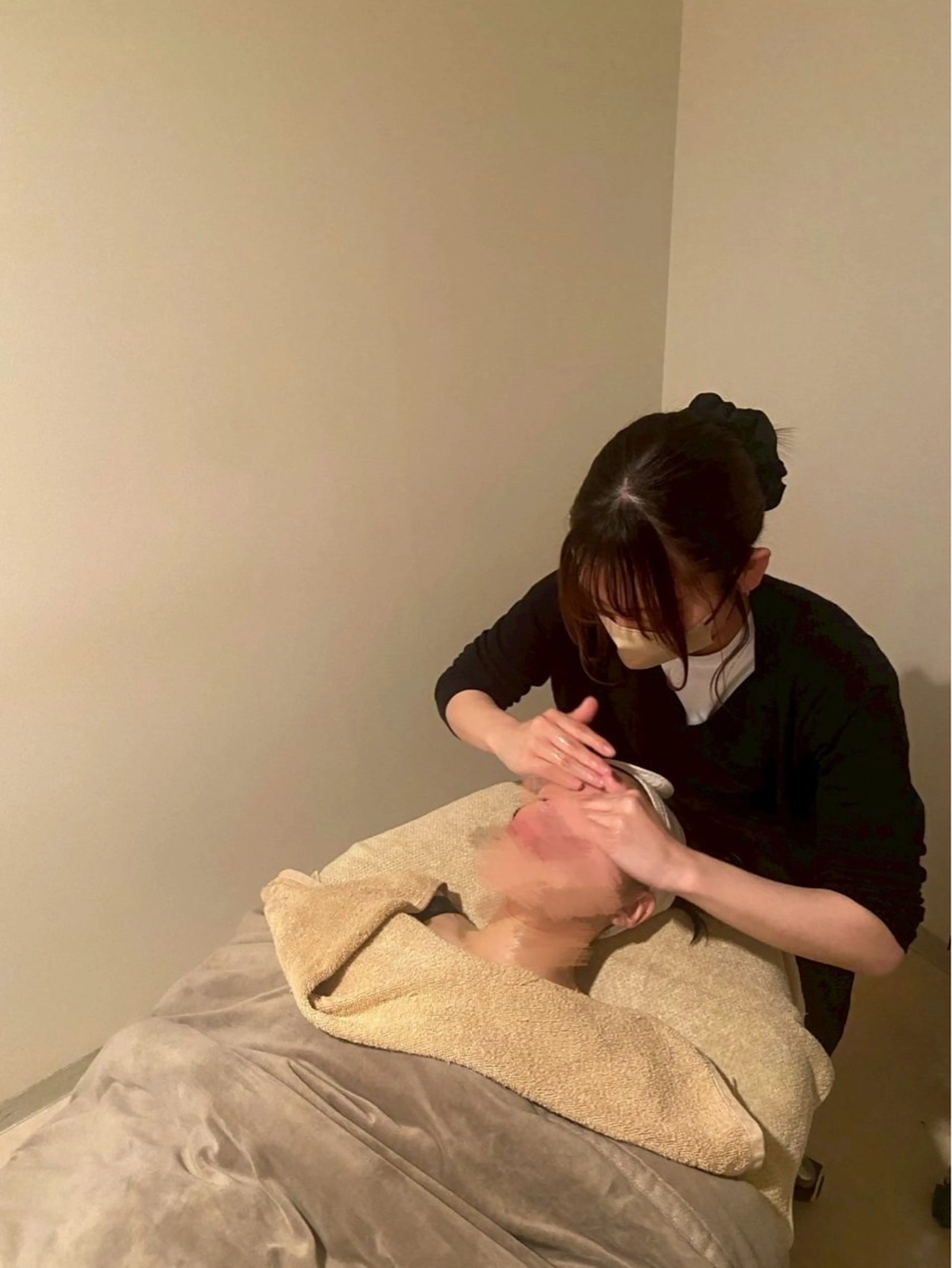 無料エステモデルさん/フェイシャルエステの写真