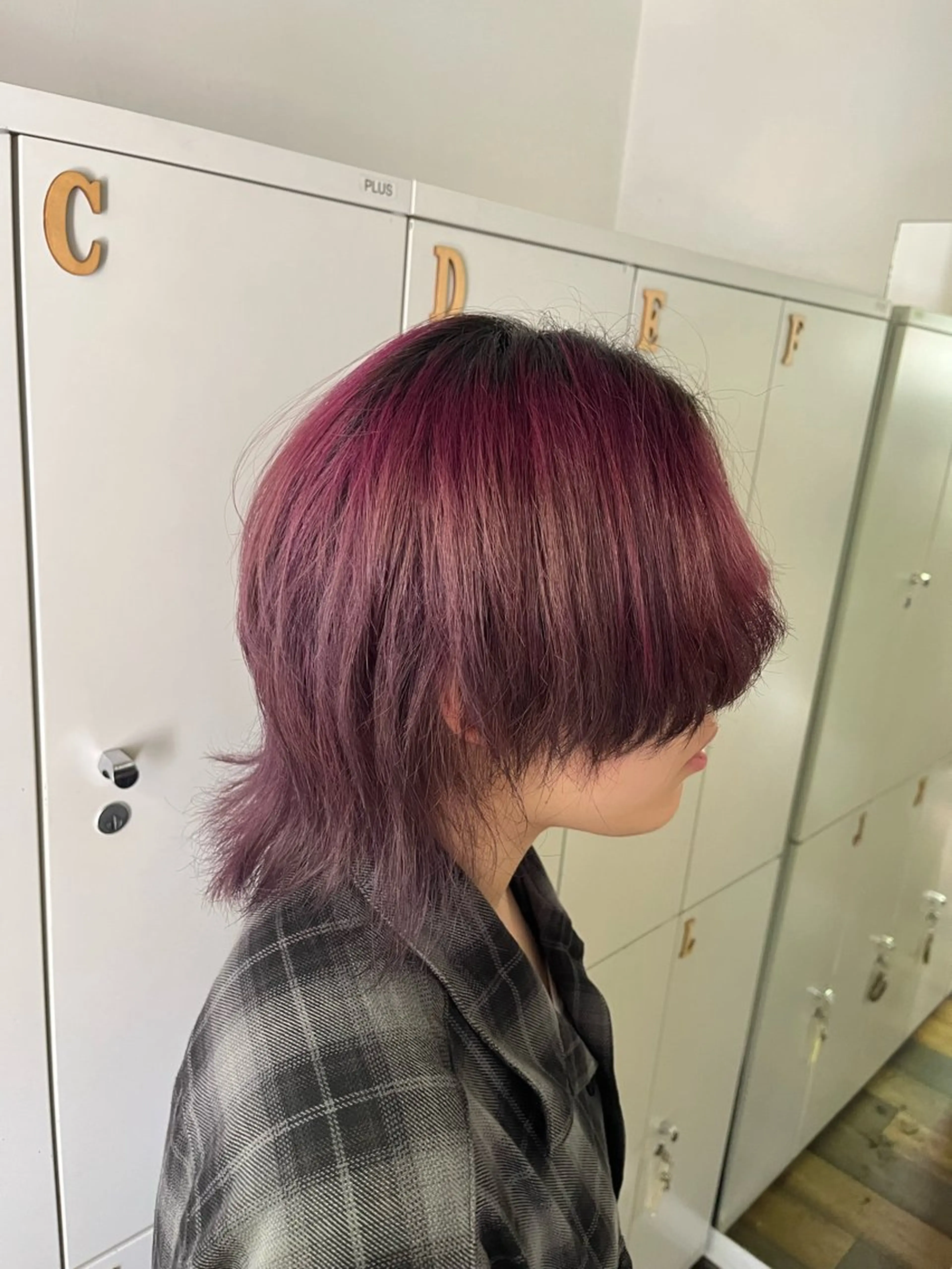 ミディアム カット 渡邊 海里のヘアスタイル