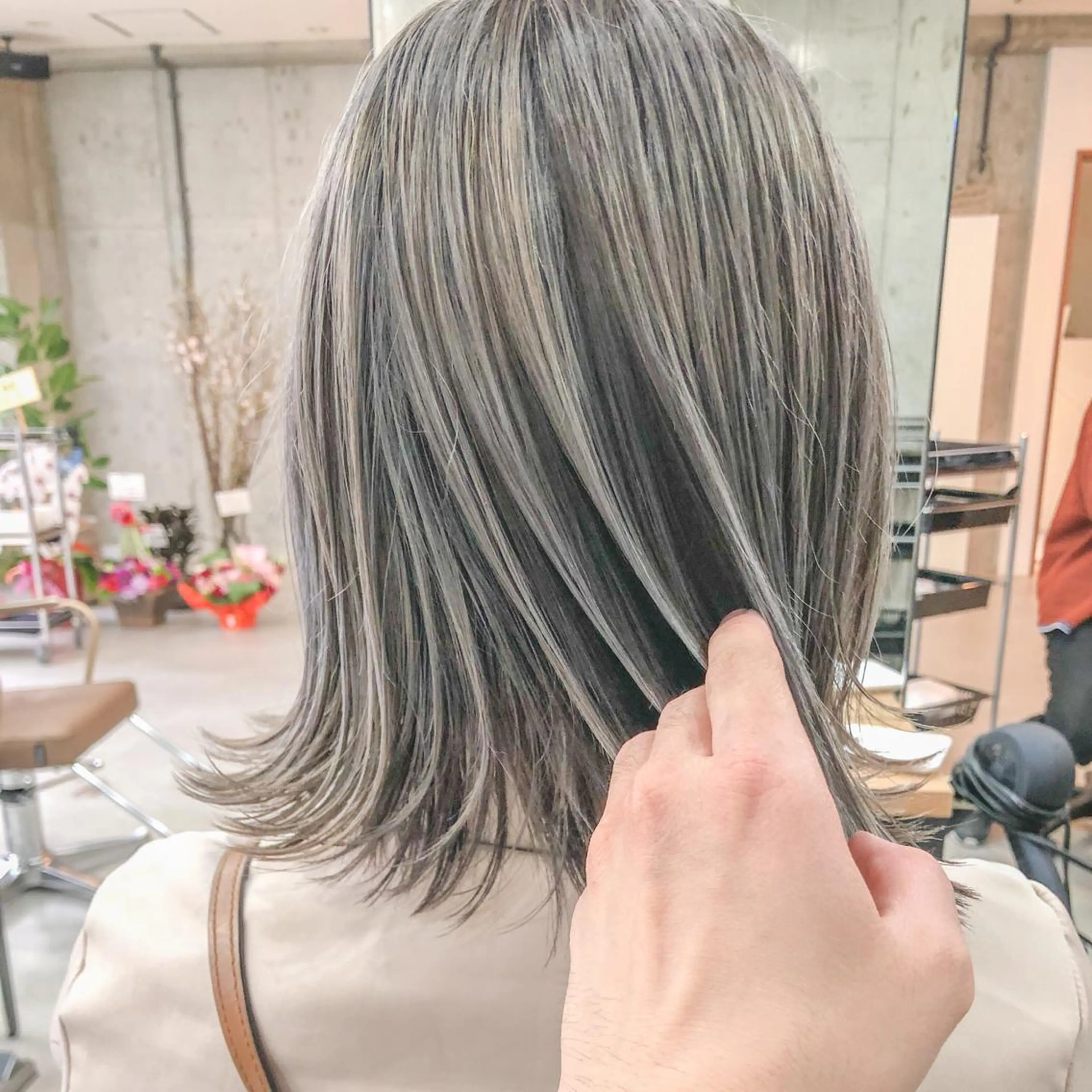 ミディアム カラー ヘアアレンジ ブリーチ/美髪矯正 垢抜けヘア/そらのヘアスタイル