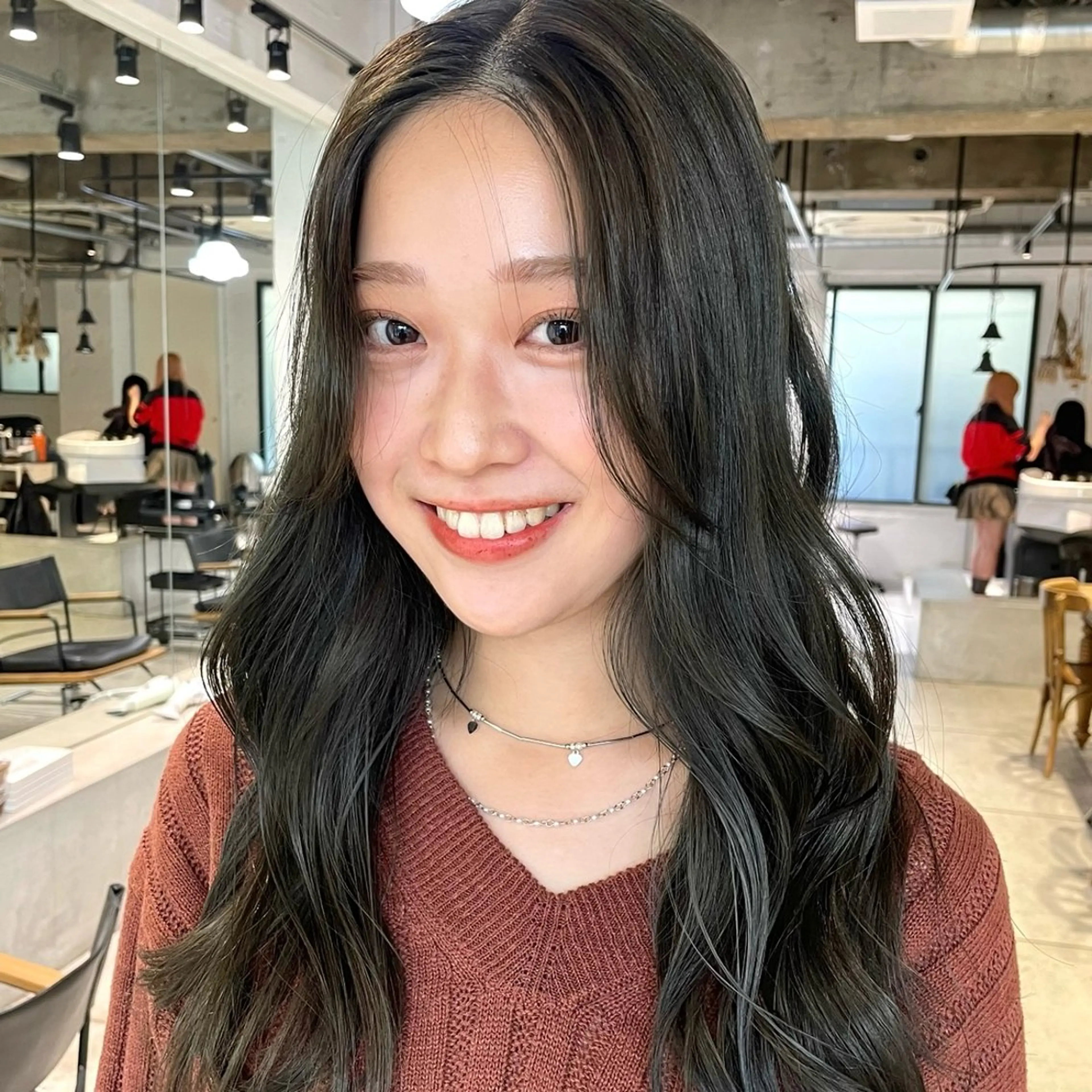 ロング カラー ユウナ🎀暖色/オリ ーブカラー/レイヤーのヘアスタイル