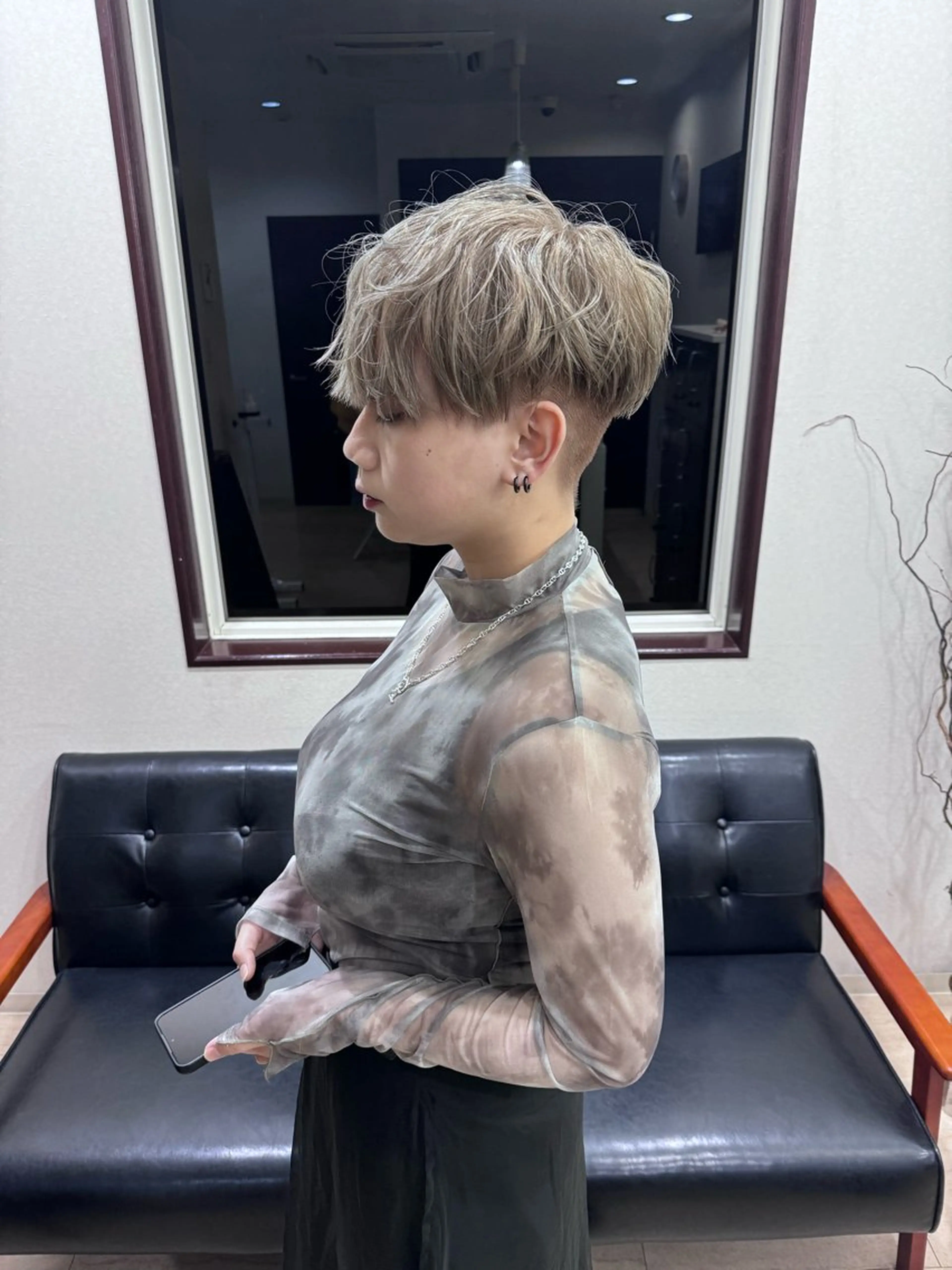 ショート ヘアカラー 青木 優磨のヘアスタイル