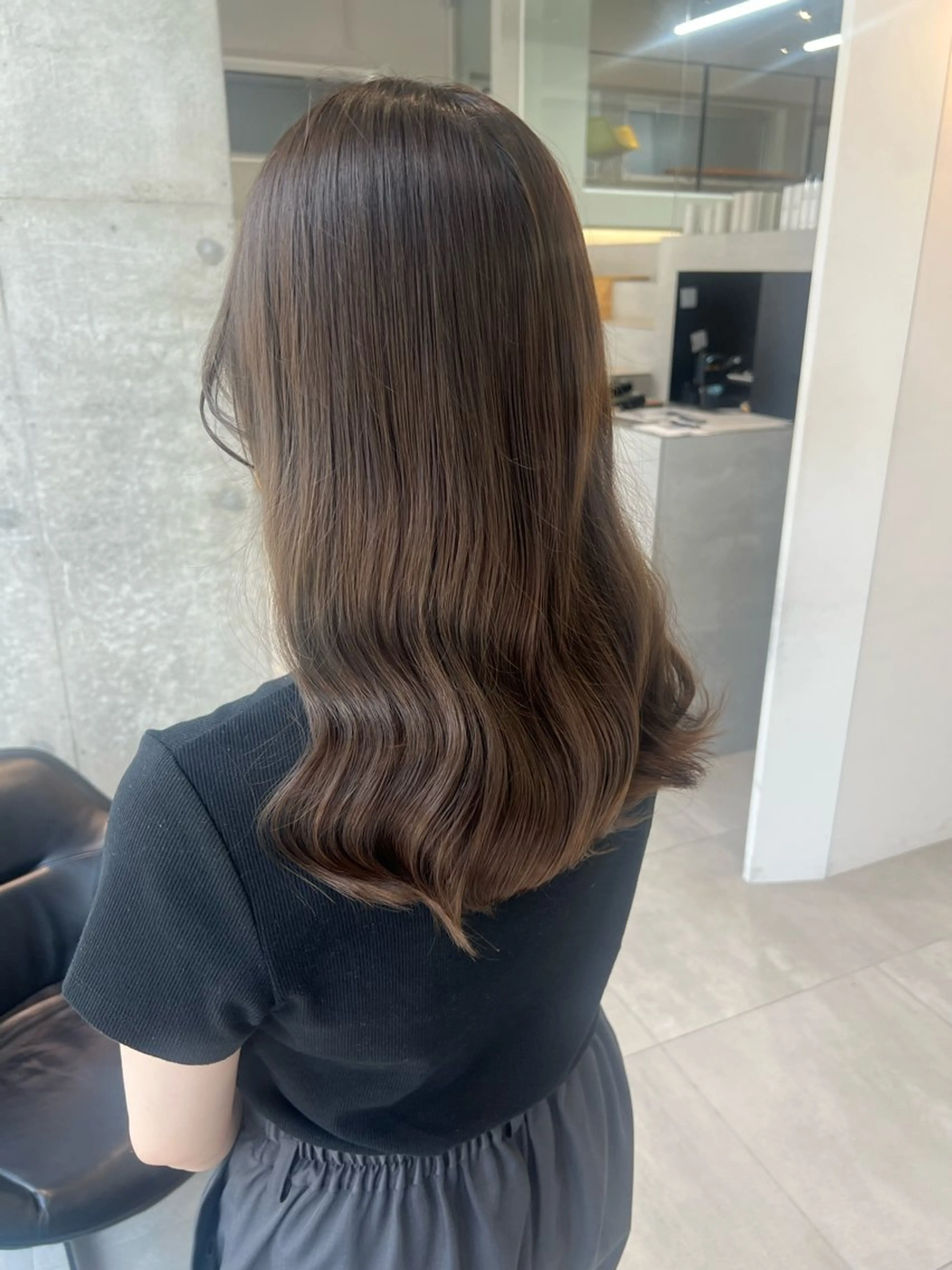 ミディアム カラー ベージュカラー ヘーゼル カット ヘアカラー トリートメント KENTO/ レイヤーカット/艶髪のヘアスタイル