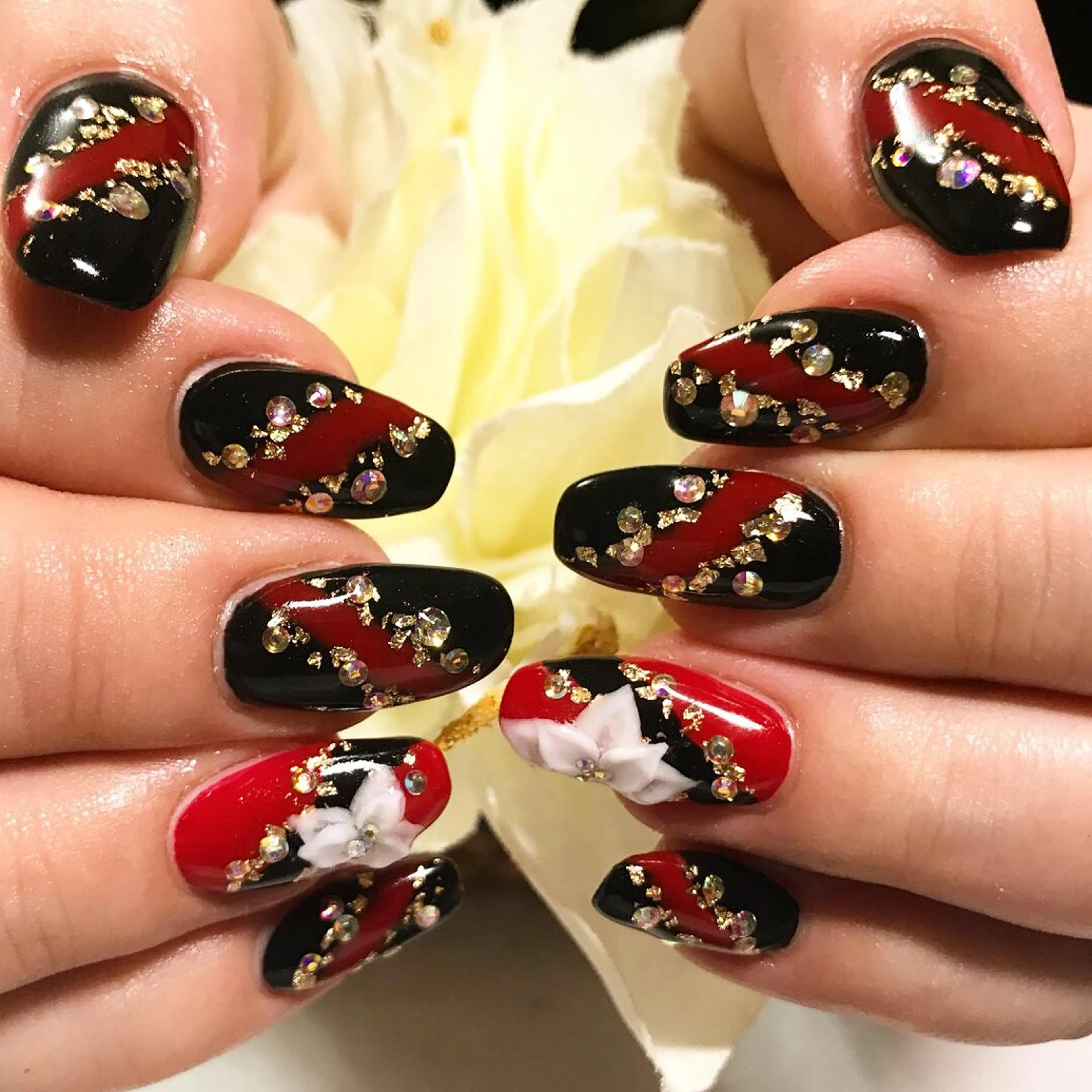 ネイル フットネイル ワンカラーネイル シンプルネイル 春ネイル ストーンネイル ネイル フフラ所属・nail fufla ♡yamane♡のネイルデザイン