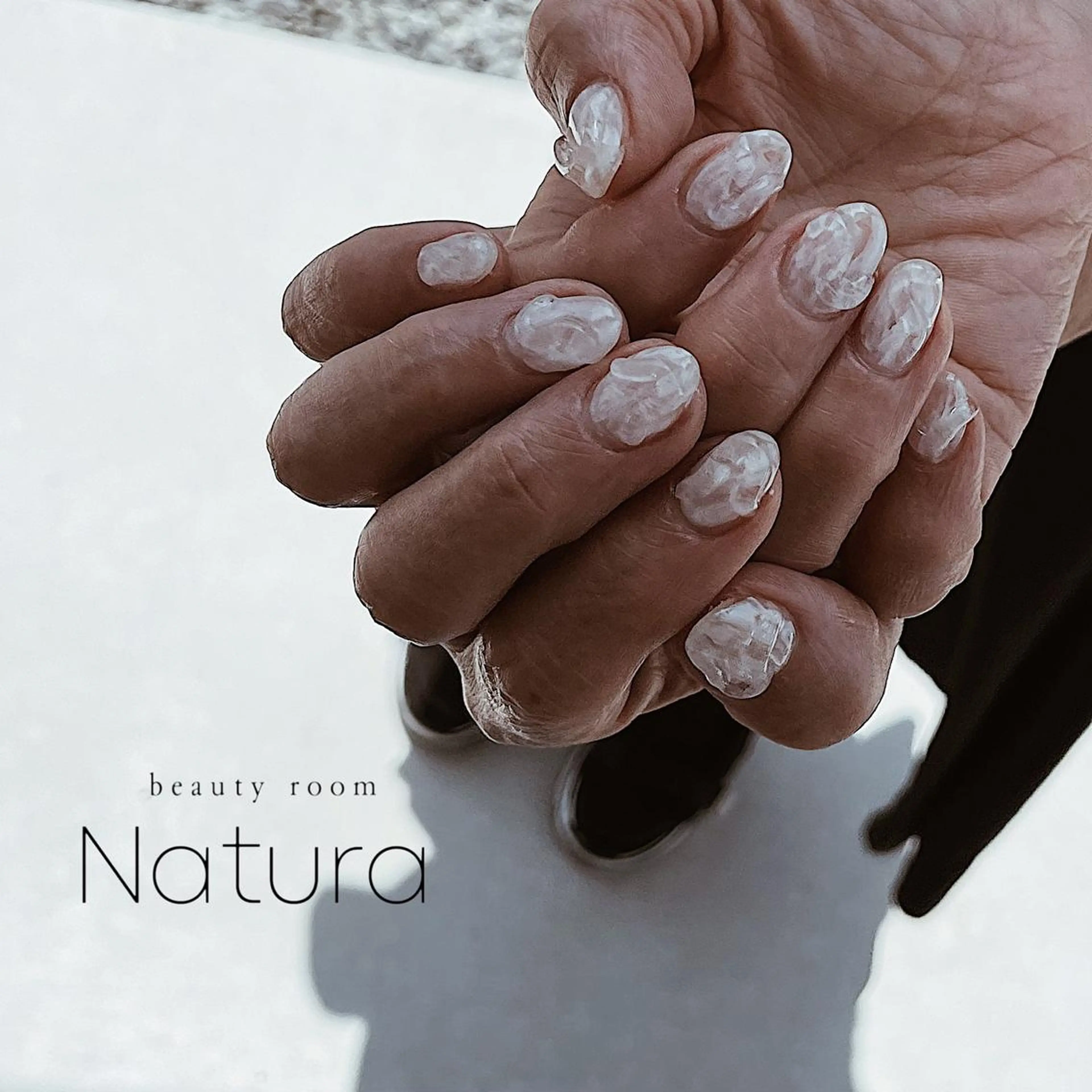 ネイル マツエク・マツパ アイブロウ クリアネイル ハンドネイル beautyroom Naturaのネイルデザイン