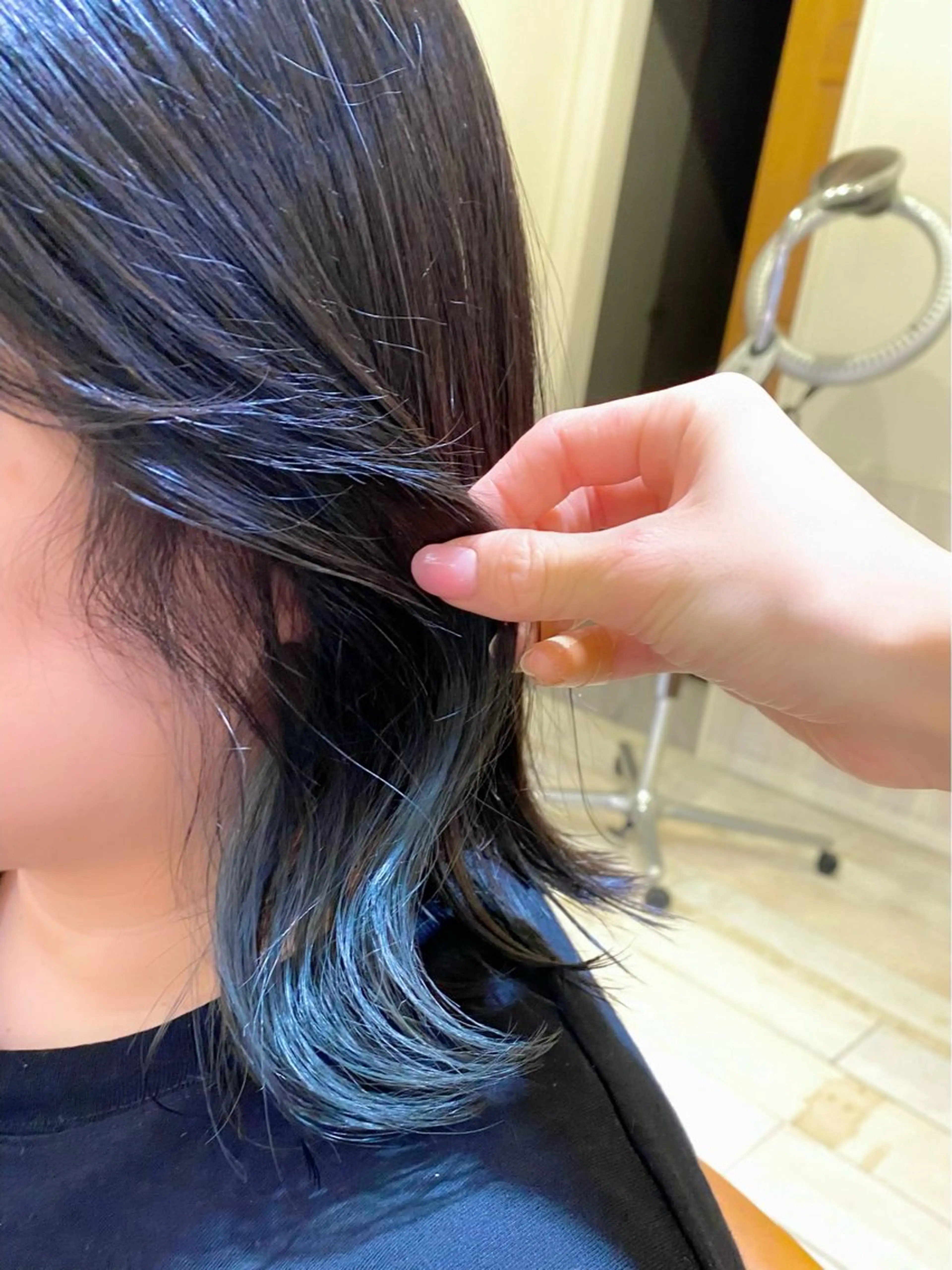 ショート カラー ブルーカラー イヤリングカラー ヘアカラー 🌸小島友梨香🌸 ブリーチカラーのヘアスタイル