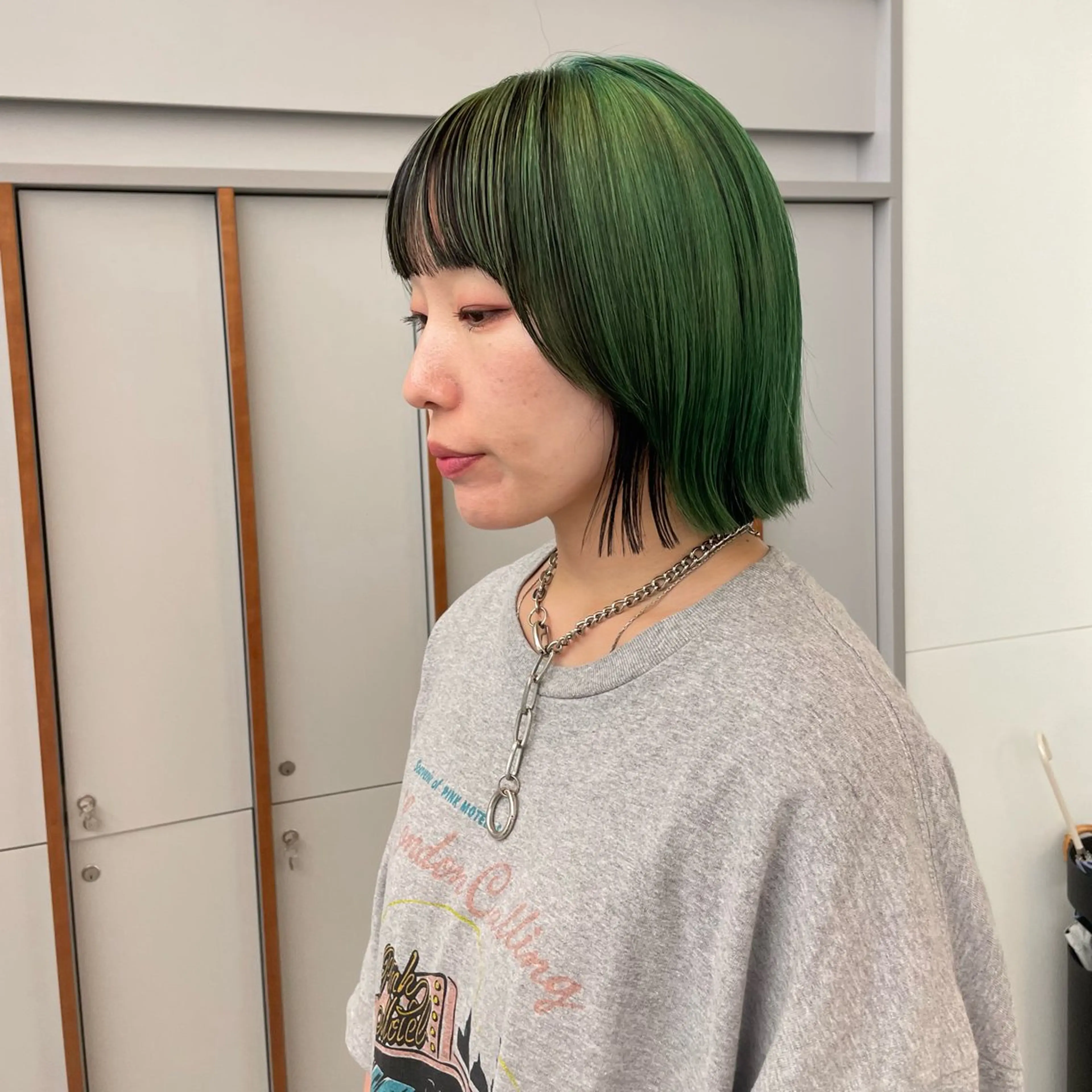 ショート カラー ボブレイヤー ベージュカラー ブリーチ 透明感カラー ダブルカラー ヘアカラー トリートメント ブリーチ/レイヤー 🌻Mutsumiのヘアスタイル