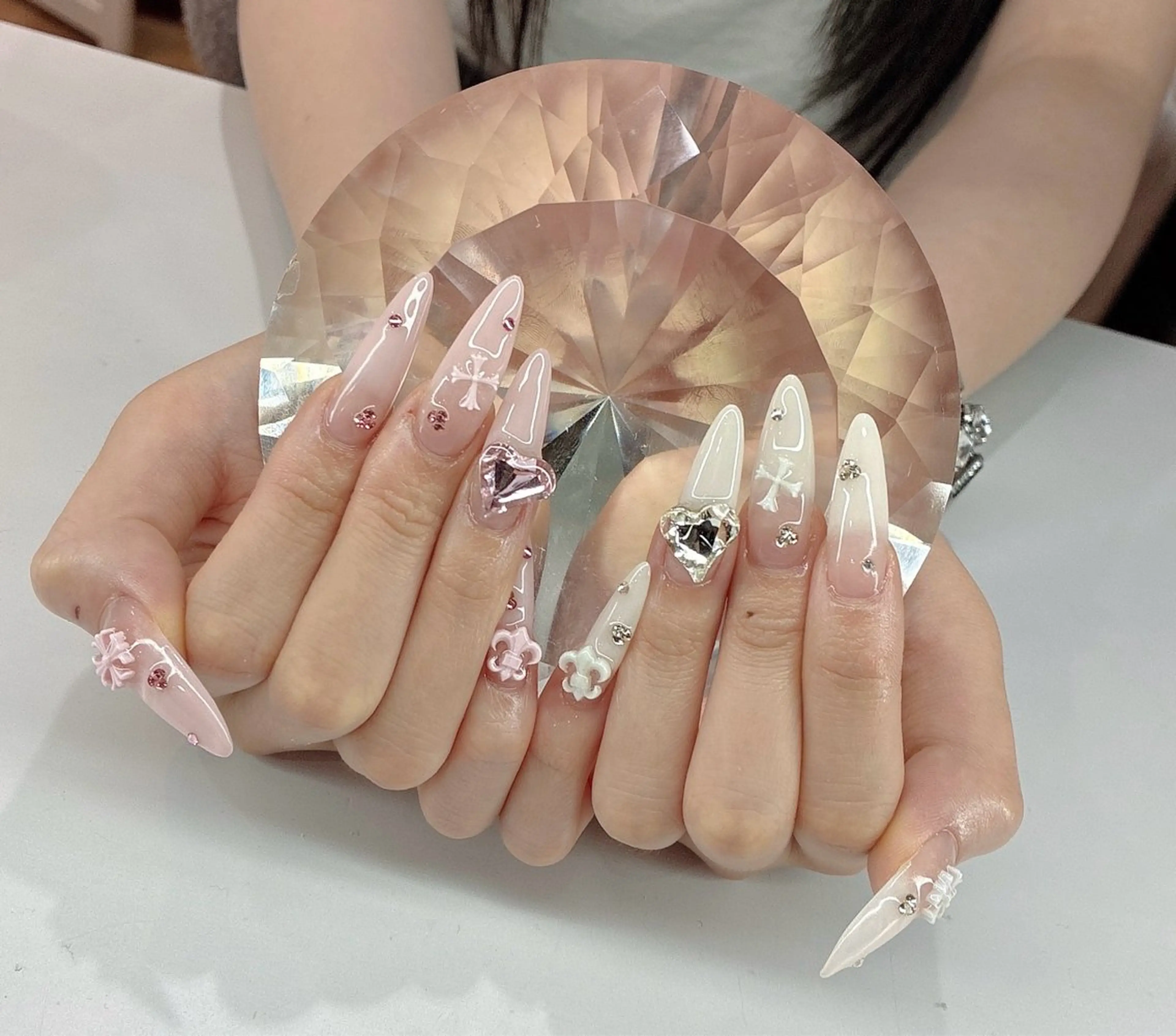 ネイル ハンドネイル LoaChaton kaeのネイルデザイン