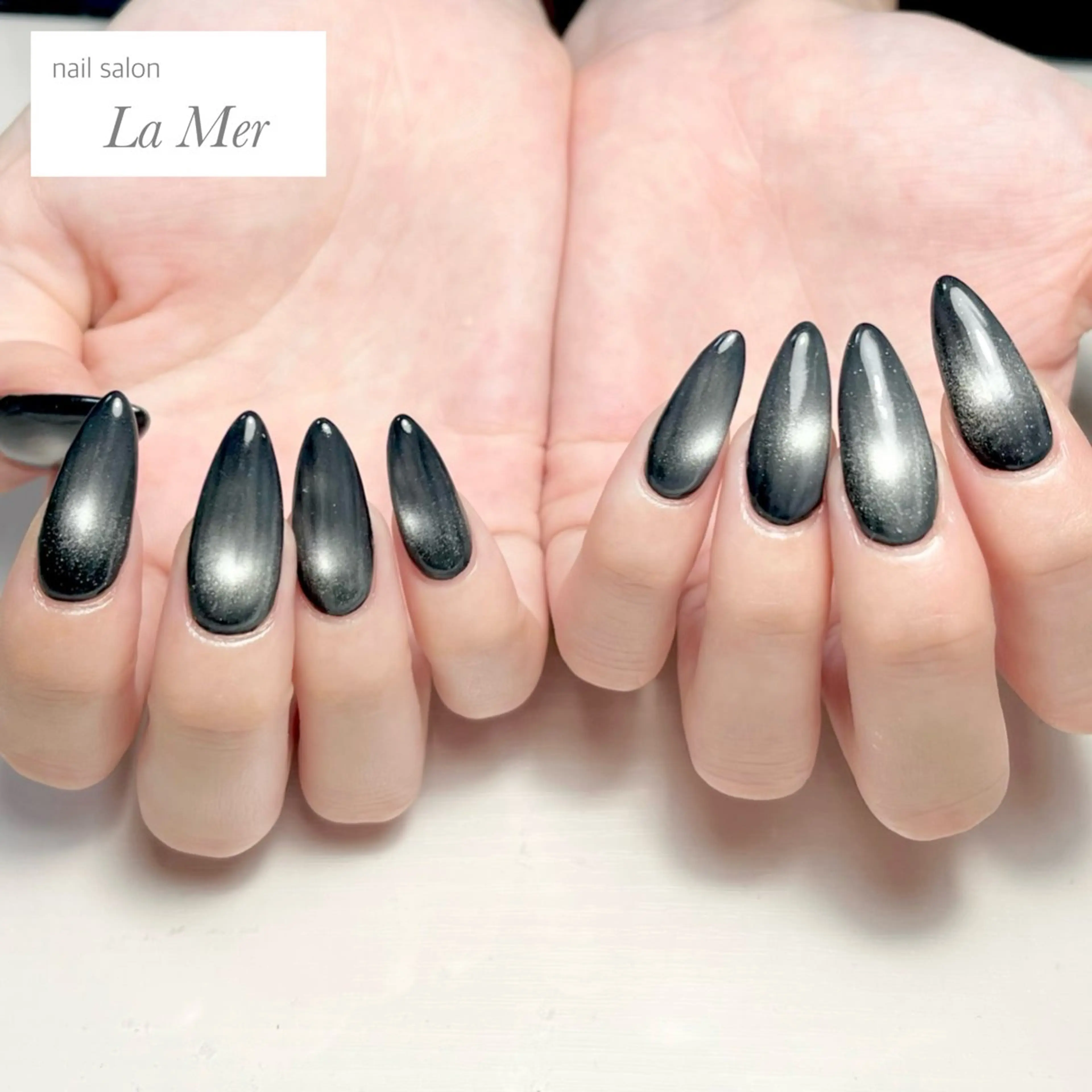 ネイル ロングネイル マグネットネイル マグネットワンカラー ビー玉ネイル ワンカラーネイル nailsalon La Merのネイルデザイン