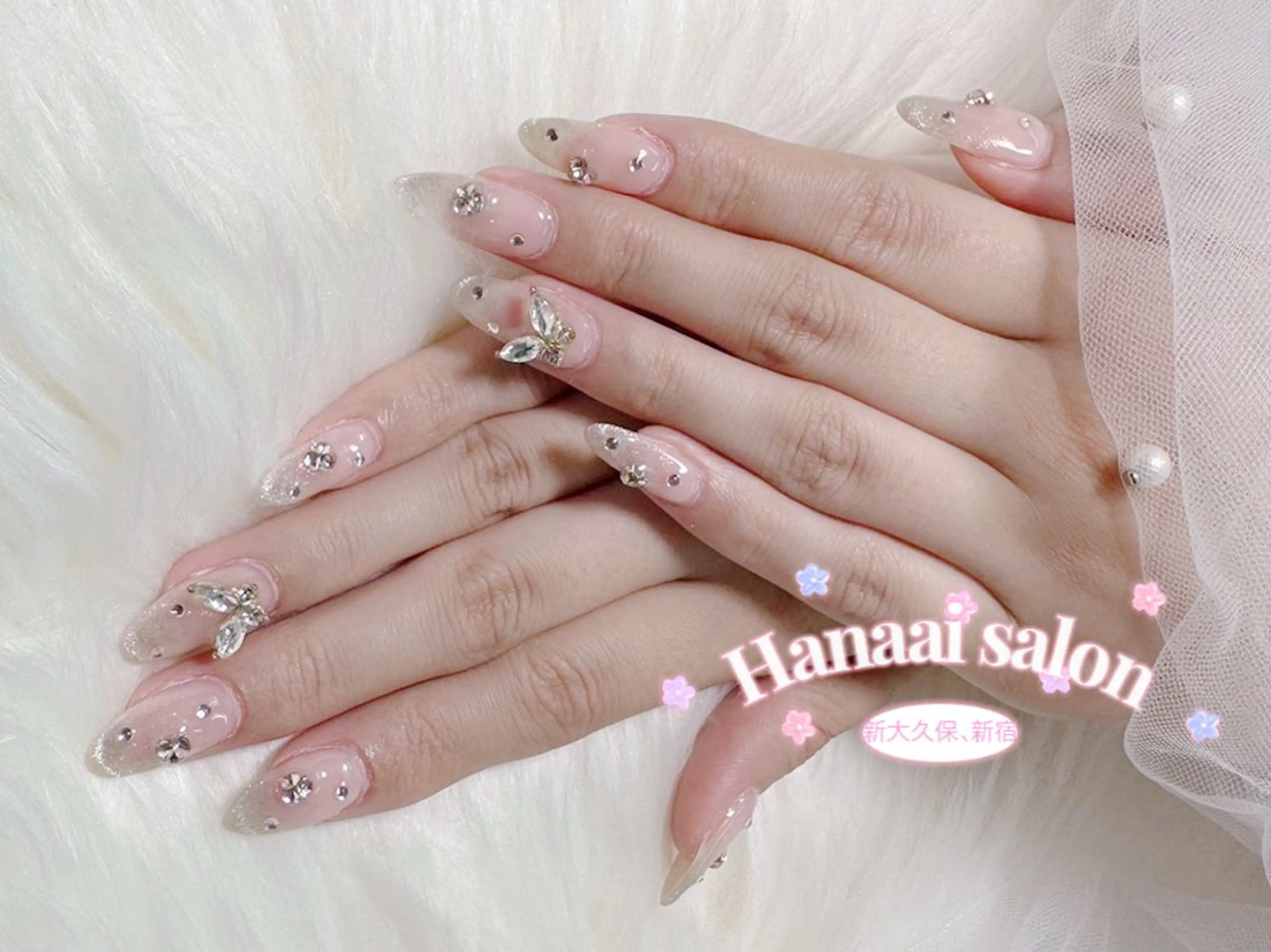 ミディアム ハンドネイル Hanaai Salon新大久保店のネイルデザイン