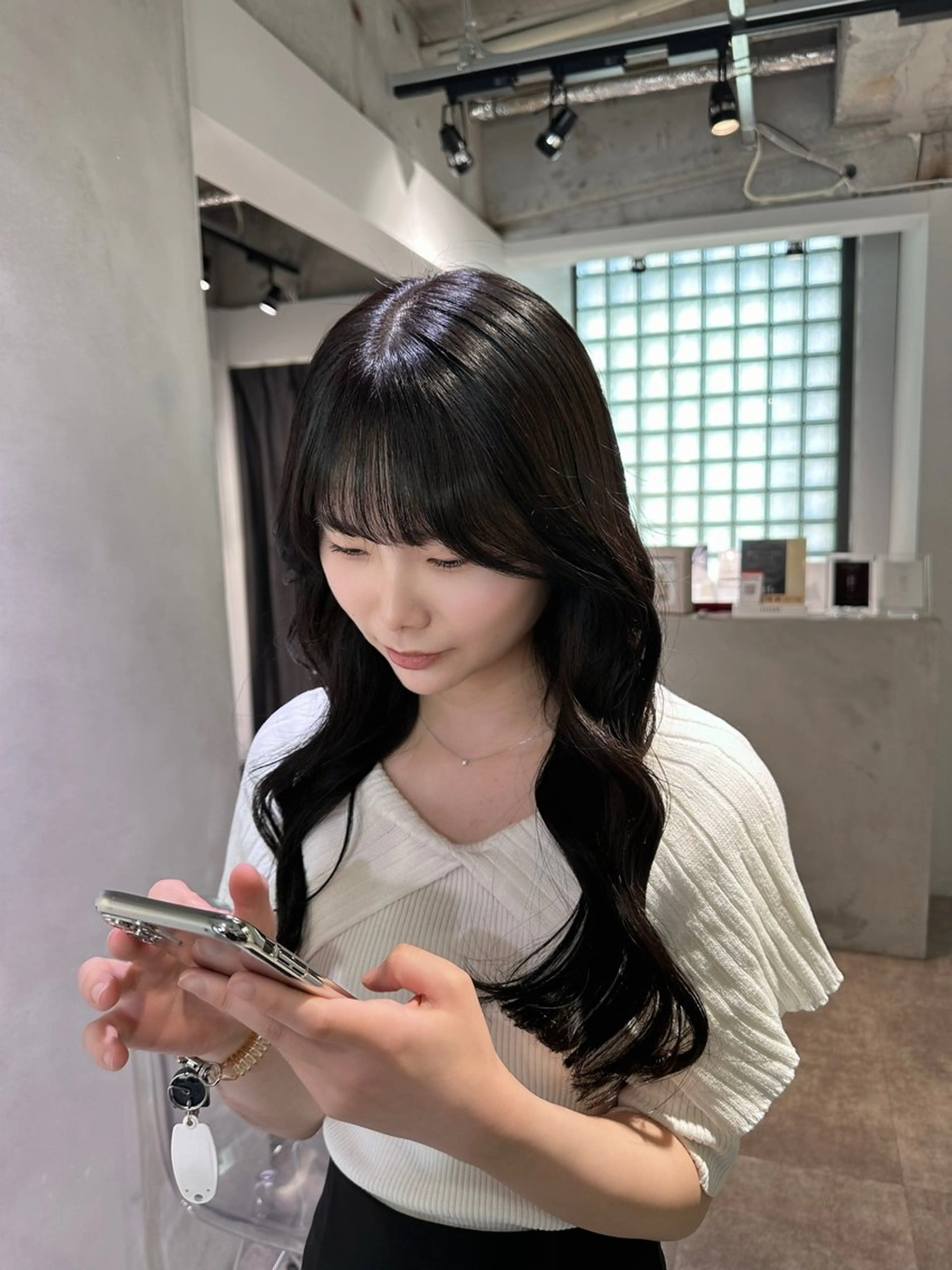 ロング カラー 𝑦𝑢𝑟𝑖𝑎 MIRAのヘアスタイル