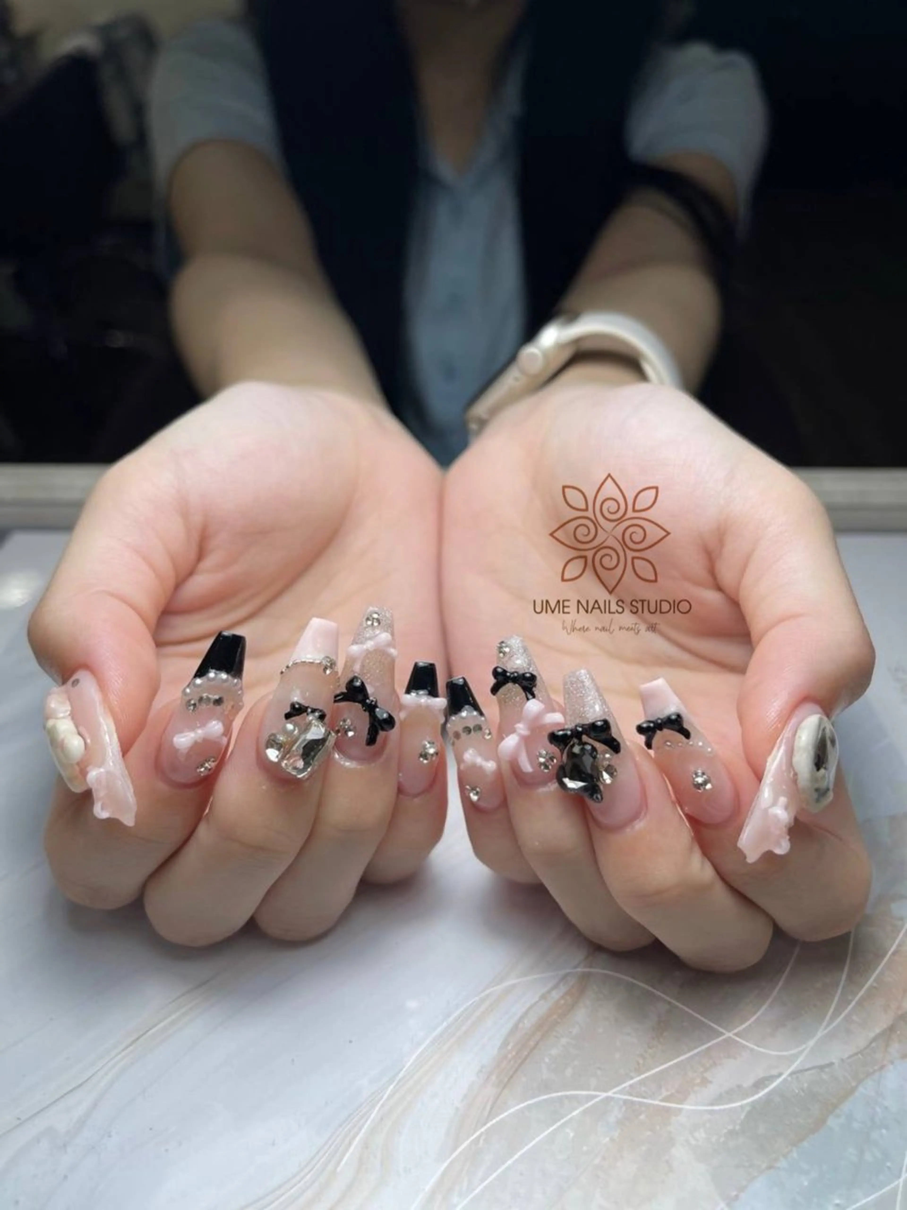 ネイル チークネイル クリアネイル ガーリー キラキラネイル 韓国ネイル ハンドネイル Ume Nail Studioのネイルデザイン