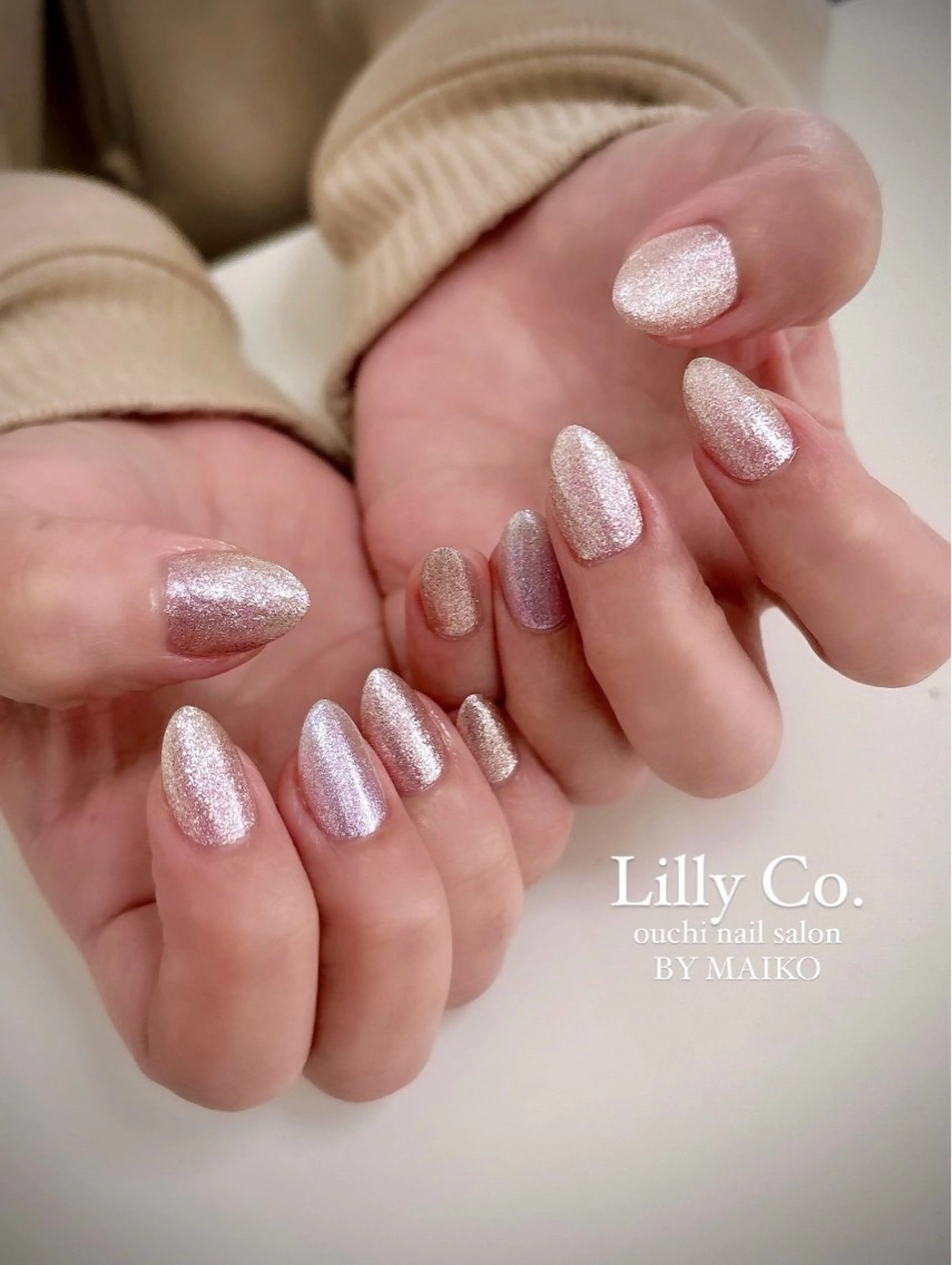 ネイル ジェルネイル キラキラネイル 春ネイル ハンドネイル ハンドケア Lilly Co.のネイルデザイン