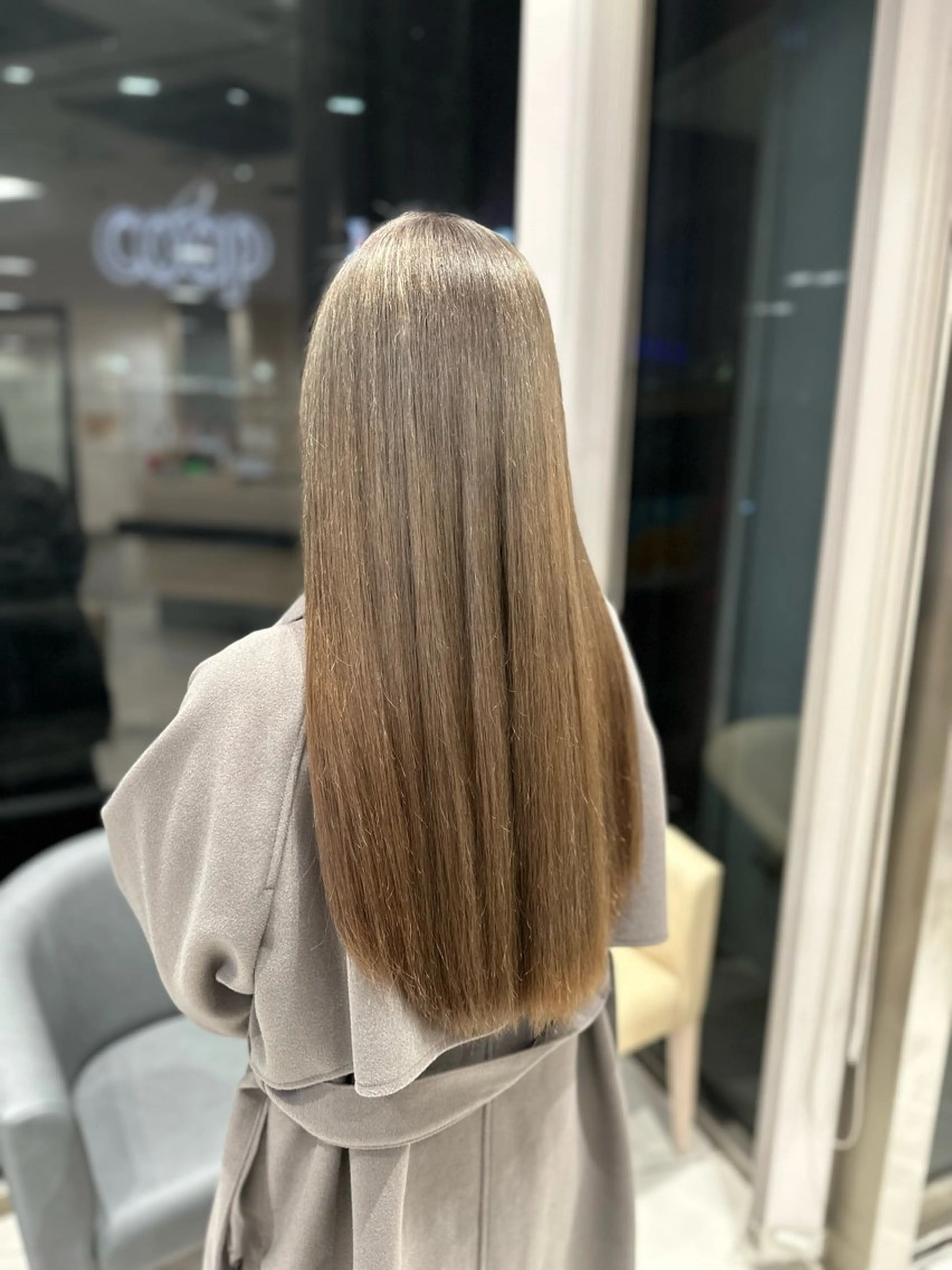 ロング カラー ダブルカラー グレージュ ミルクティーグレージュ ヘアカラー クロスパーマ/うる艶 カラー/Kurumiのヘアスタイル