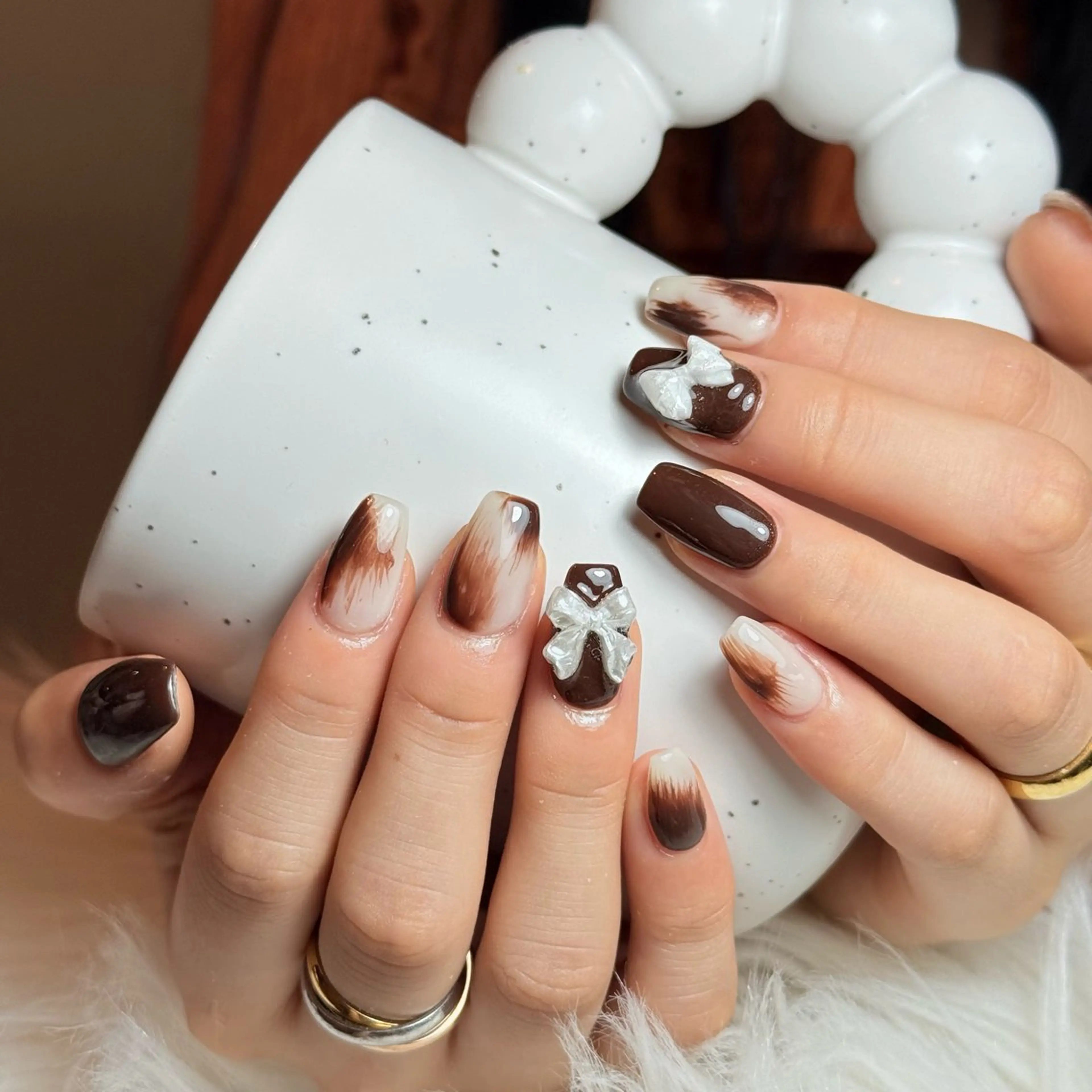 ネイル チークネイル フレンチネイル グラデーション キラキラネイル 韓国ネイル ハンドネイル Risa_ Nailのネイルデザイン