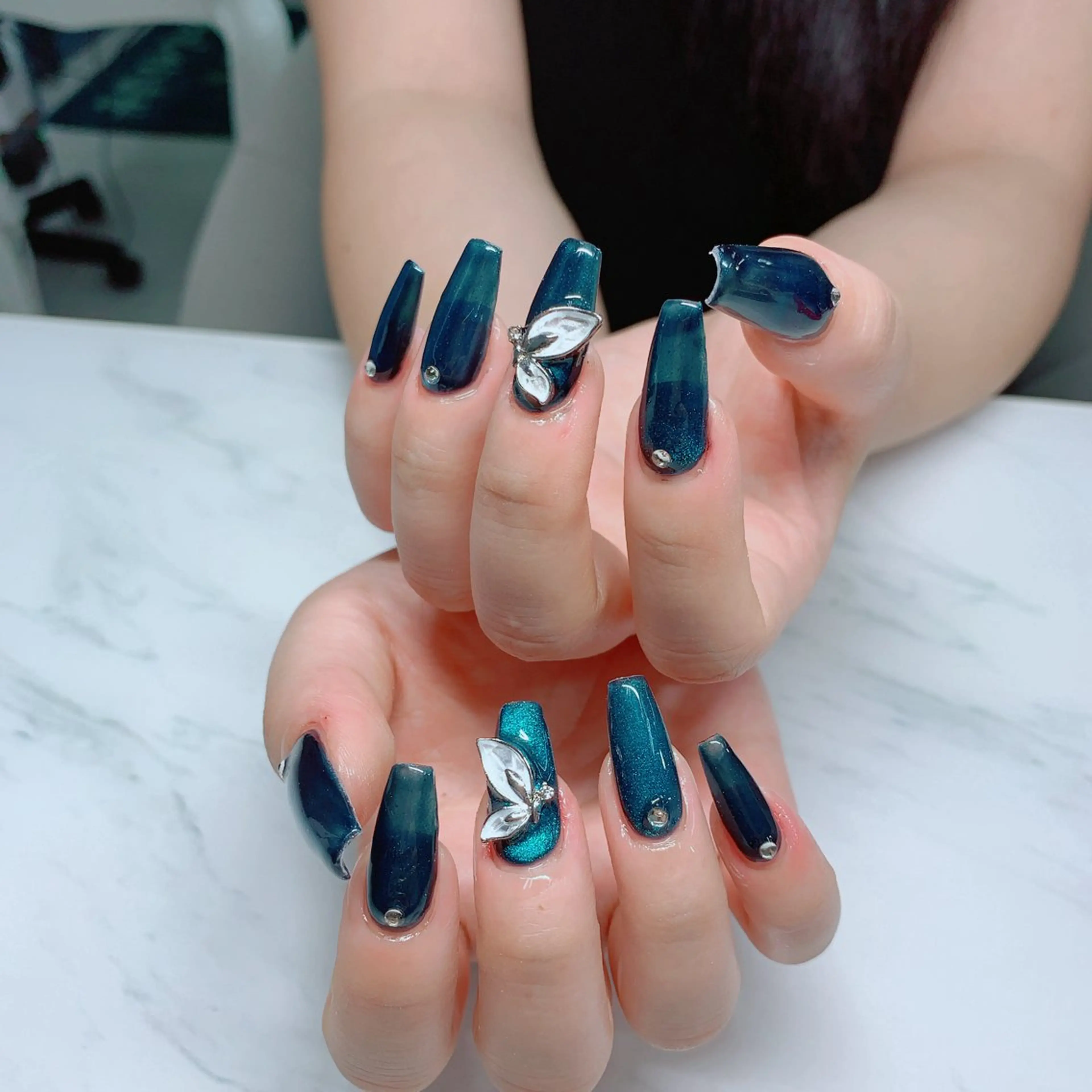 ネイル アートネイル クリアネイル フラッシュネイル フットネイル フレンチネイル インフィニティ ネイルサロンのネイルデザイン