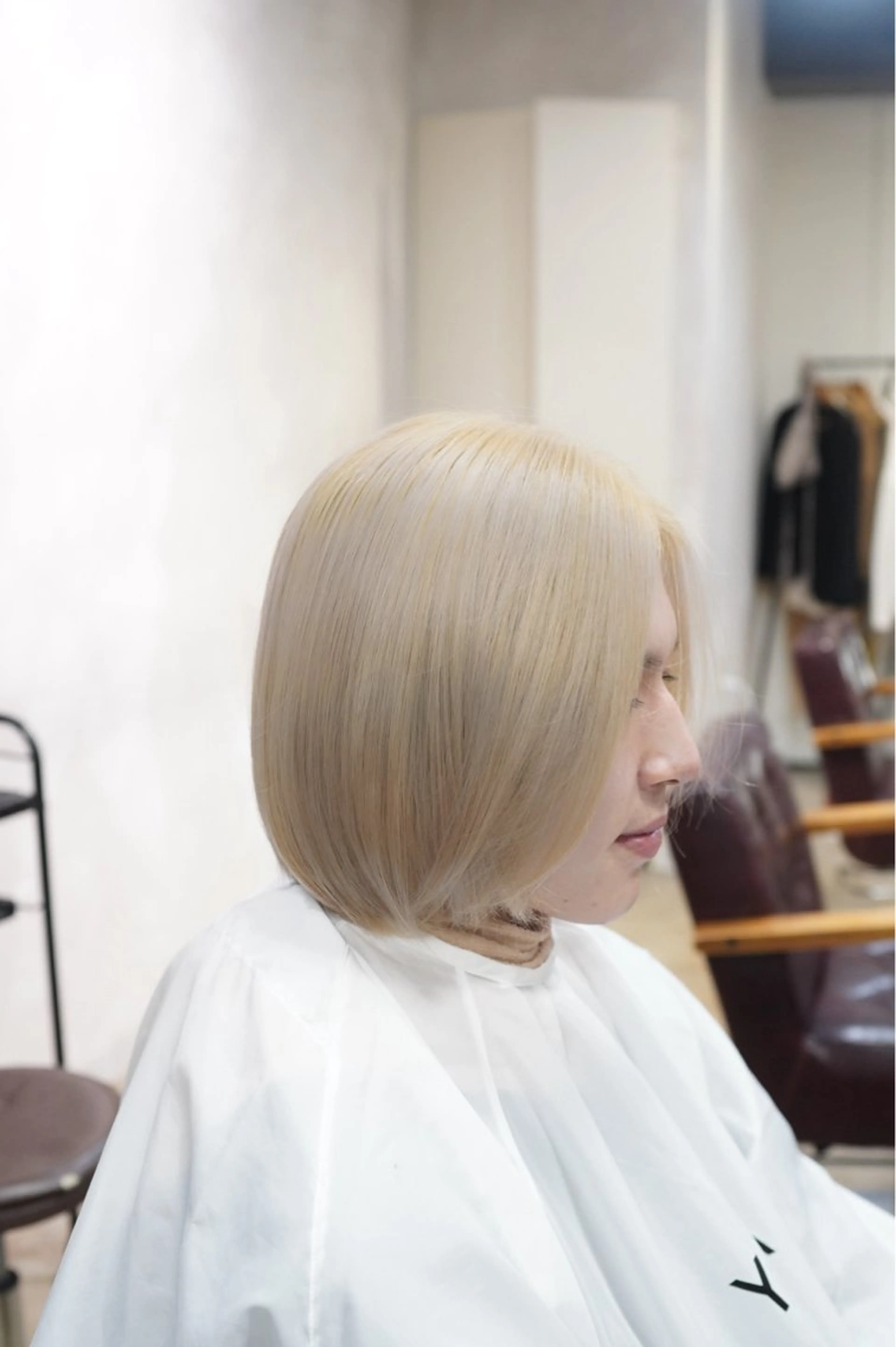 カラー ブロンド ホワイトブロンド ヘアカラー モデル満足度100% 🌈　　nagiのヘアスタイル