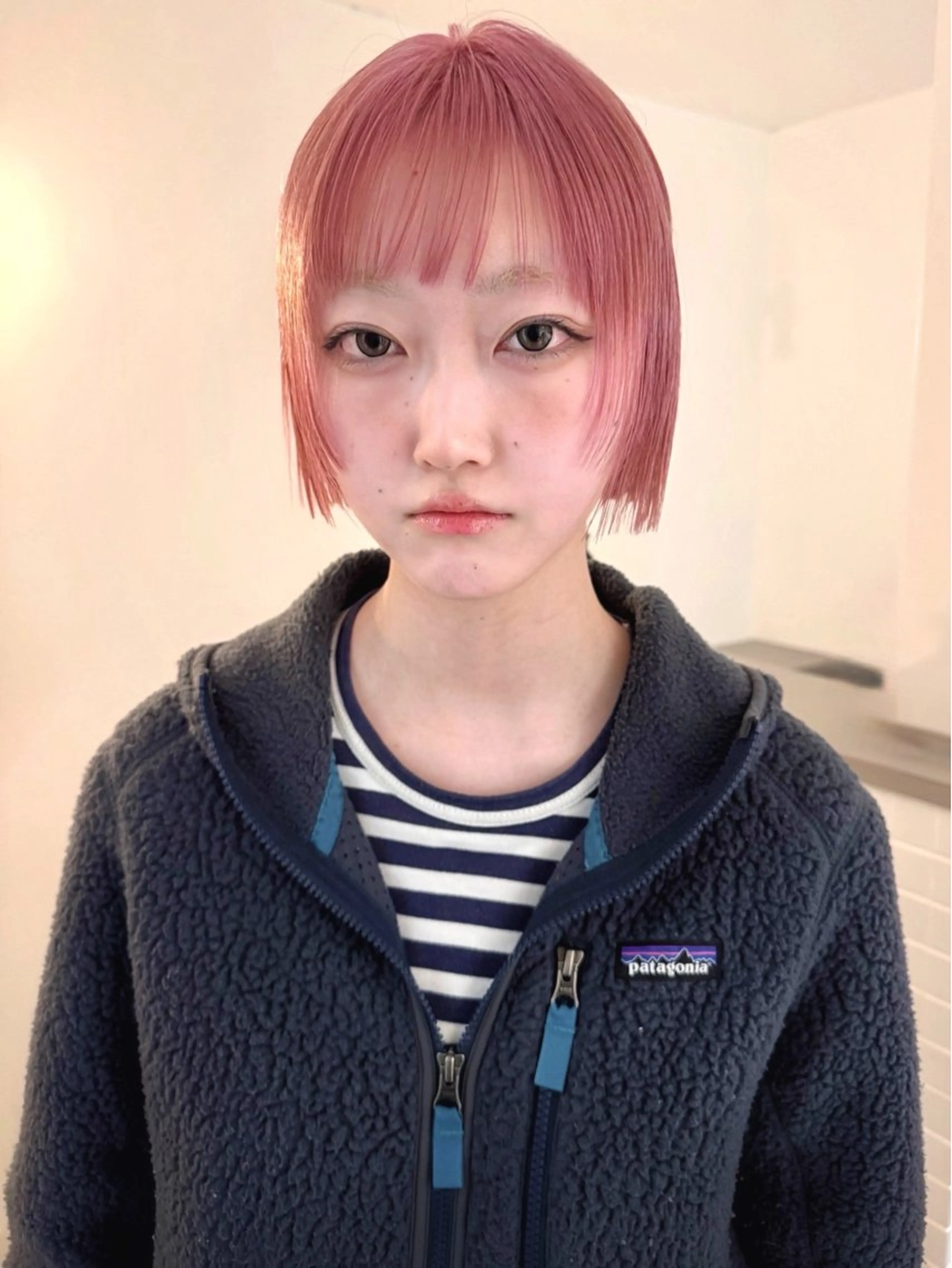 ショート カラー ピンクカラー カット ヘアカラー トリートメント ブリーチ/レイヤー Kaito🦕【栄のヘアスタイル