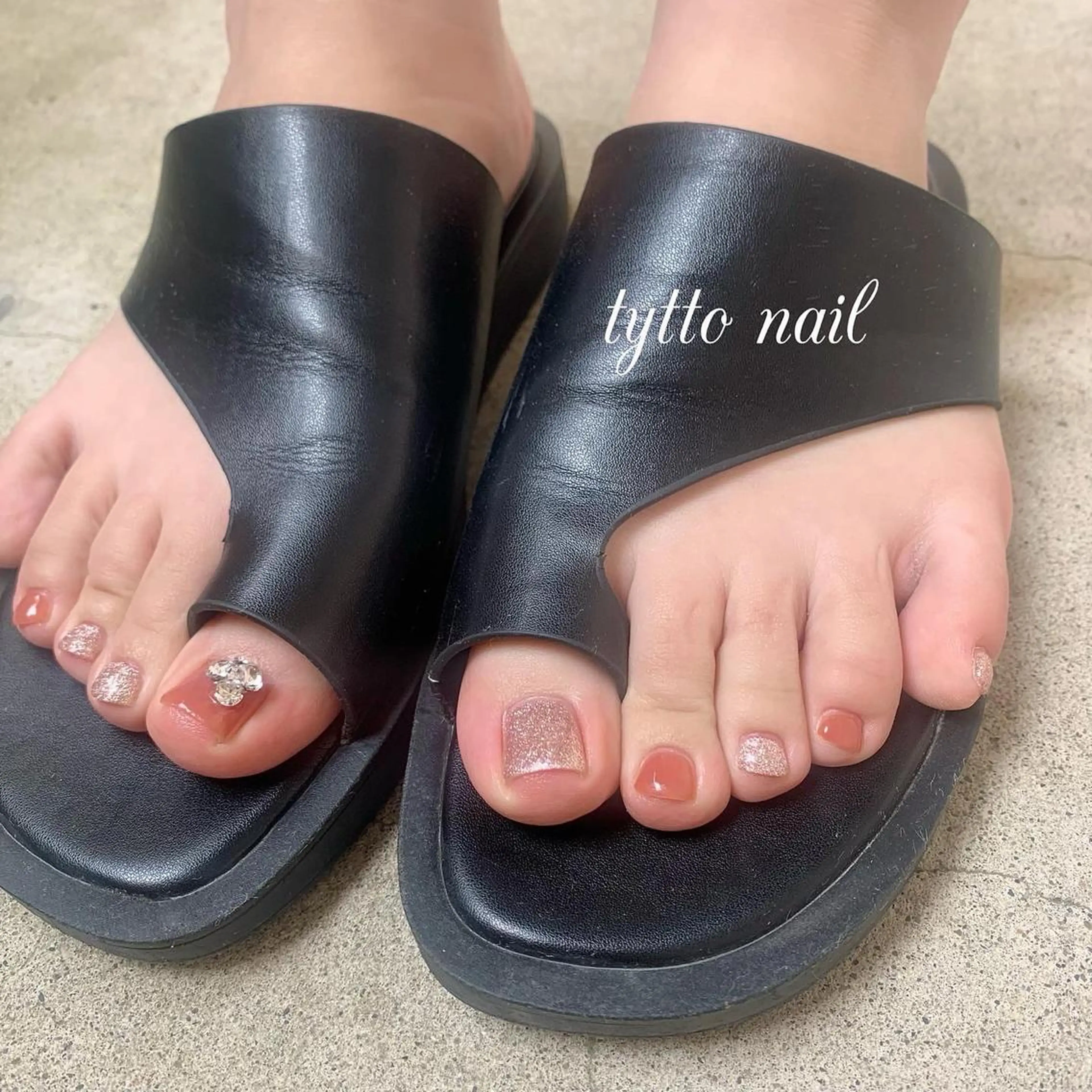 ネイル フットネイル ラメ(グリッター) ワンカラーネイル 夏ネイル フットネイル tytto nail ❤︎‪‪eri‪‪のネイルデザイン