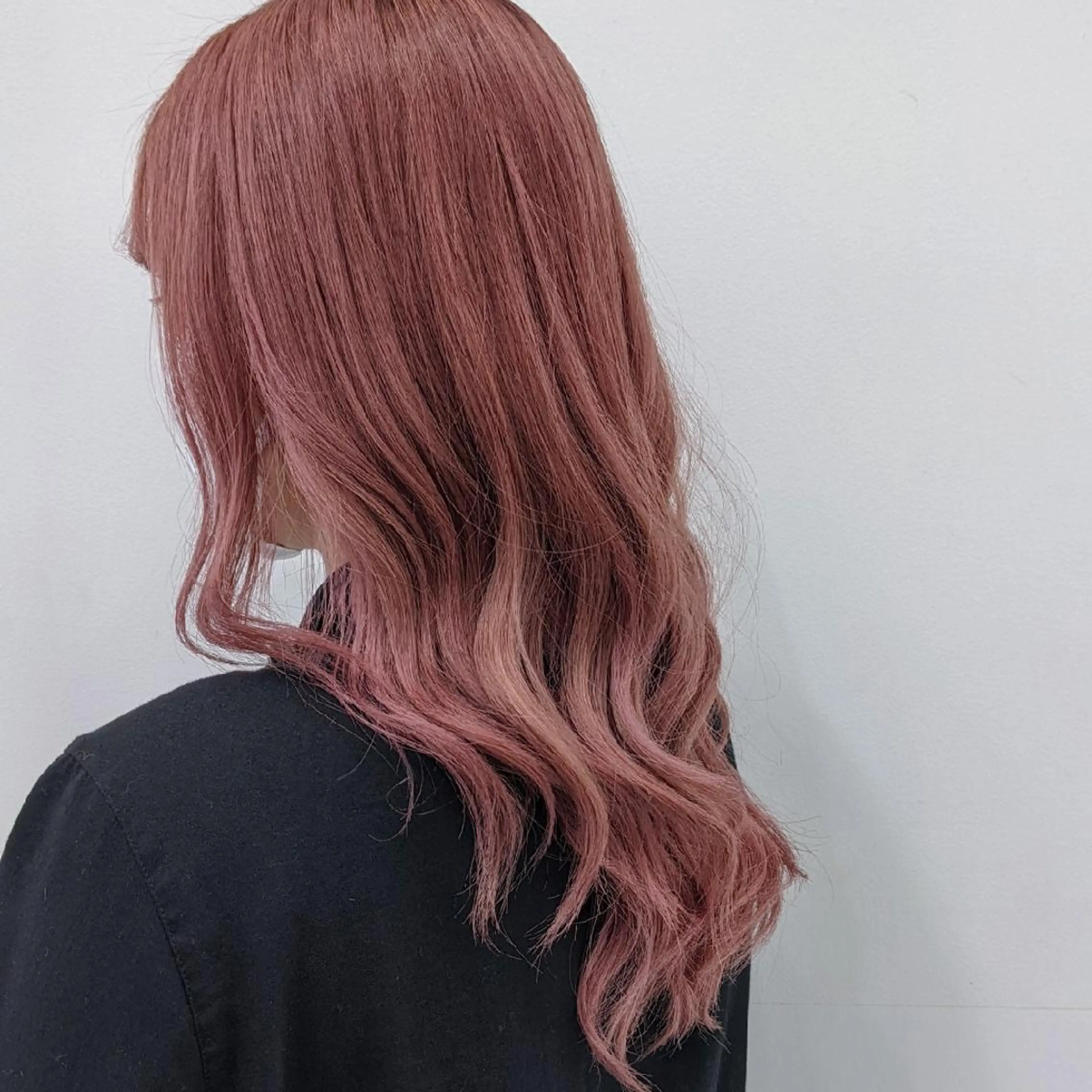 ロング カラー TONI&GUY所属・Kawahara Satsukiのヘアスタイル