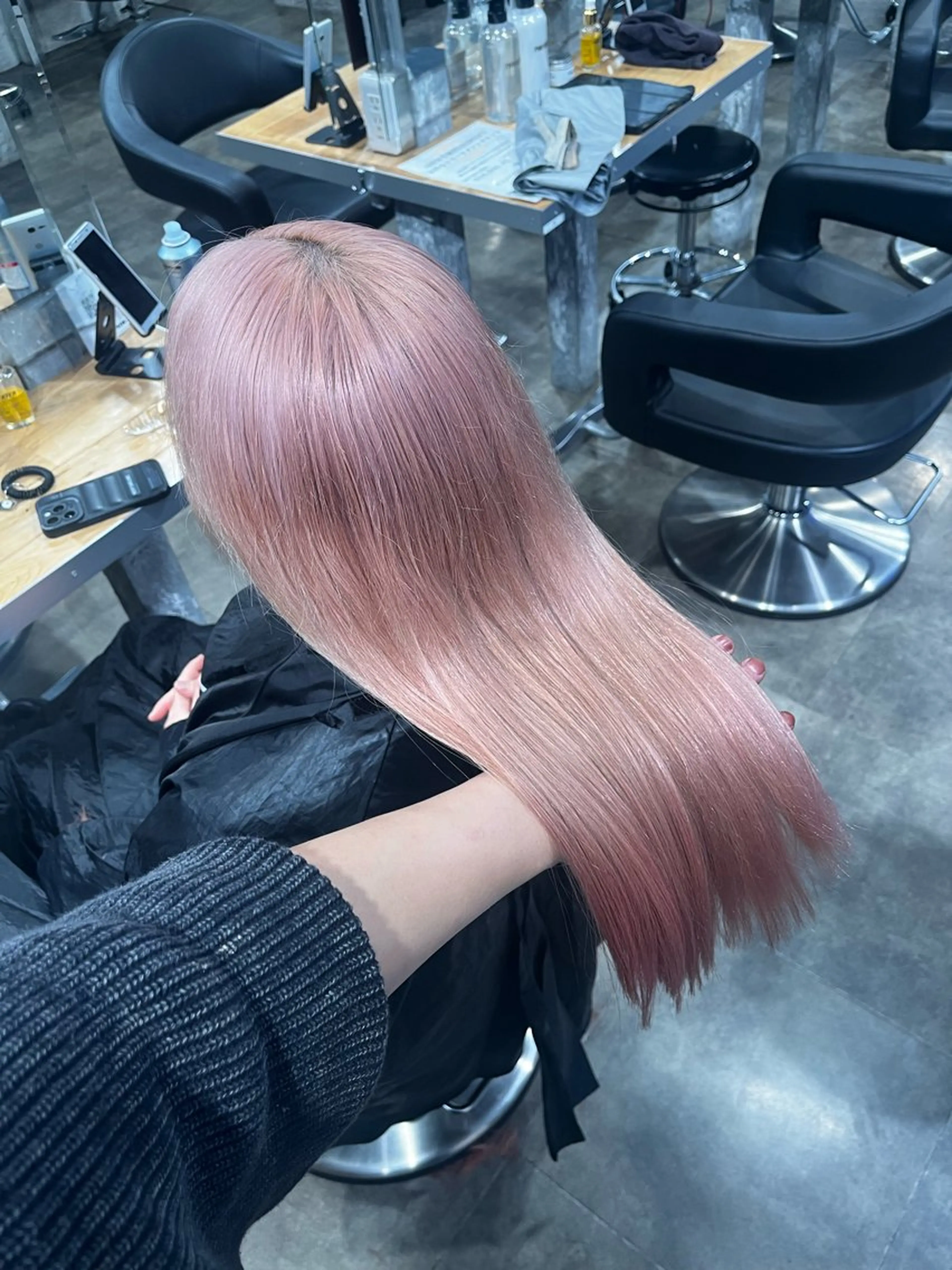 ロング カラー ヘアカラー ハイトーンカラー 🦄レイヤーカットのヘアスタイル