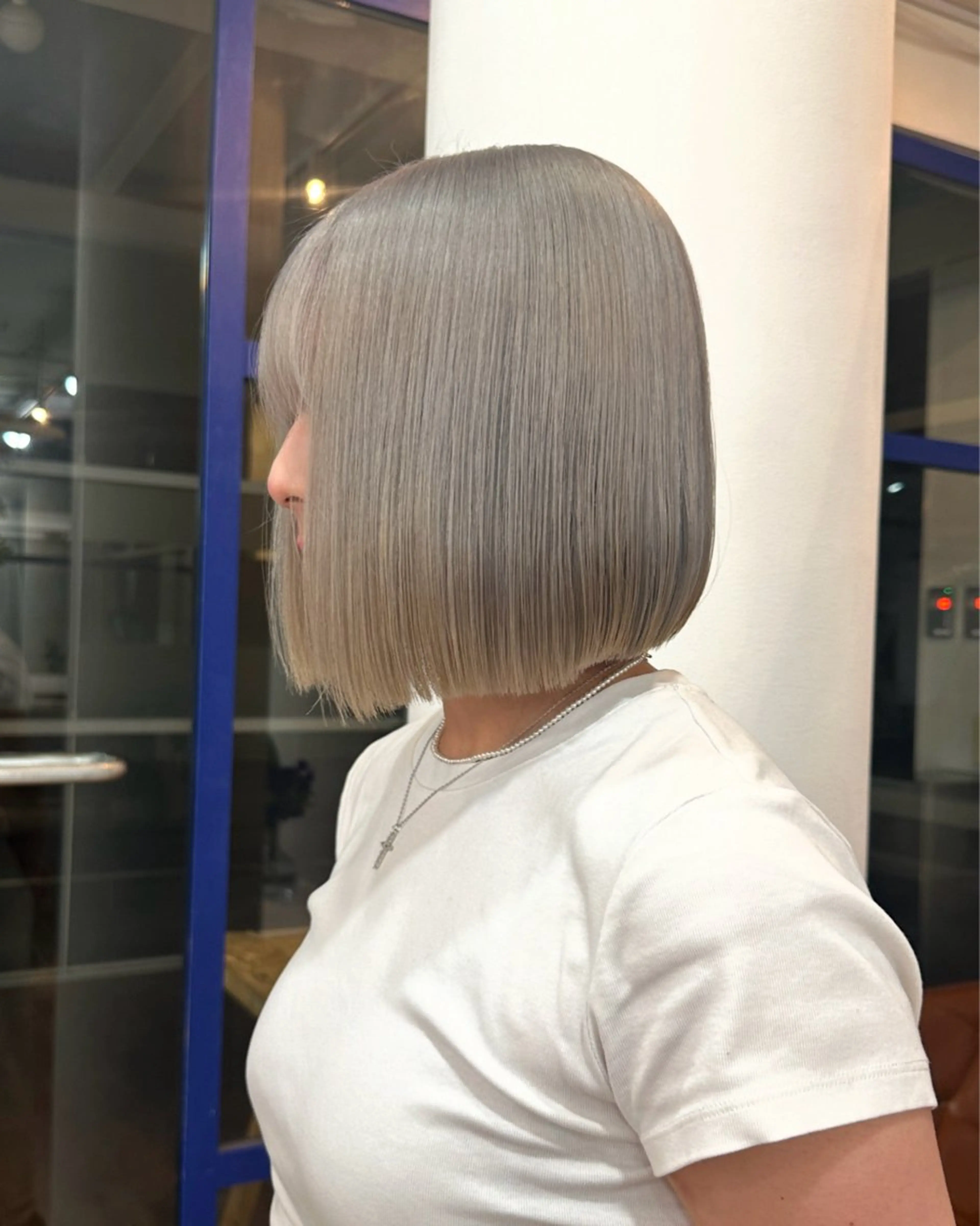 ミディアム カラー ブリーチ シルバー 磯　亜由香 🌷ブリーチのヘアスタイル