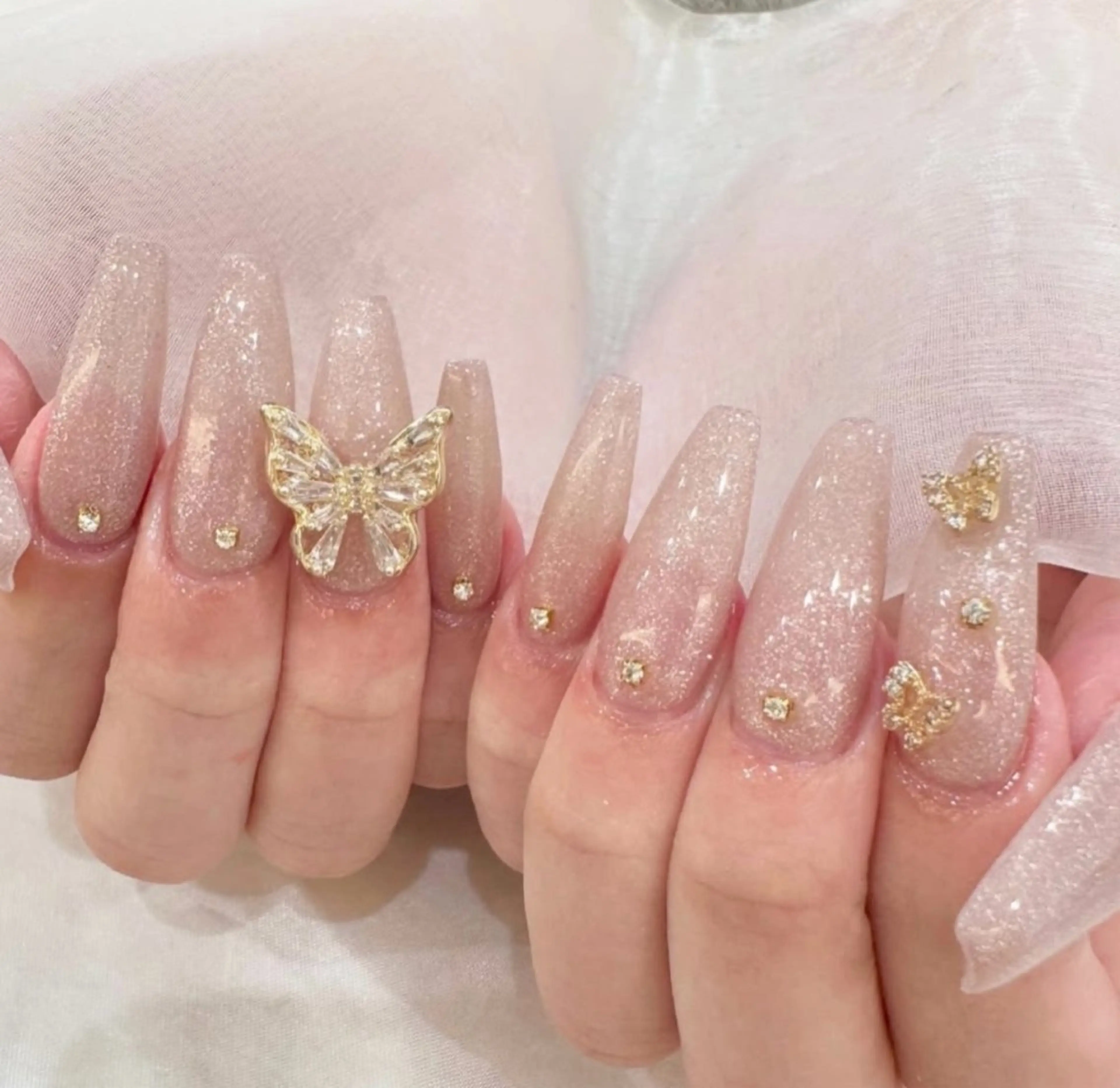 ネイル アートネイル 長さ出し ジェルネイル マグネットネイル ニュアンスネイル なな_ CloudyChanのネイルデザイン