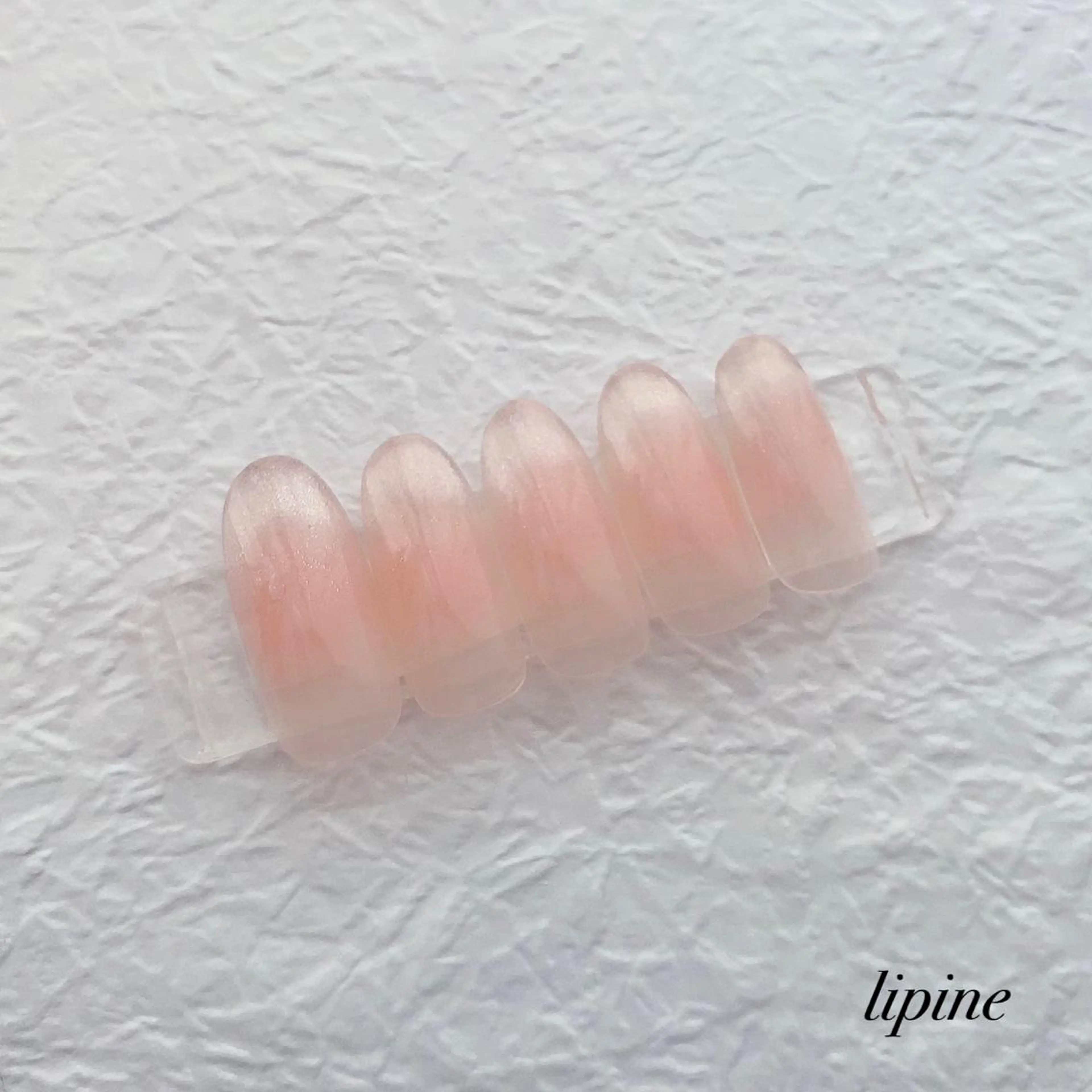 ネイル チークネイル マグネットネイル ネイルサロン lipineのネイルデザイン