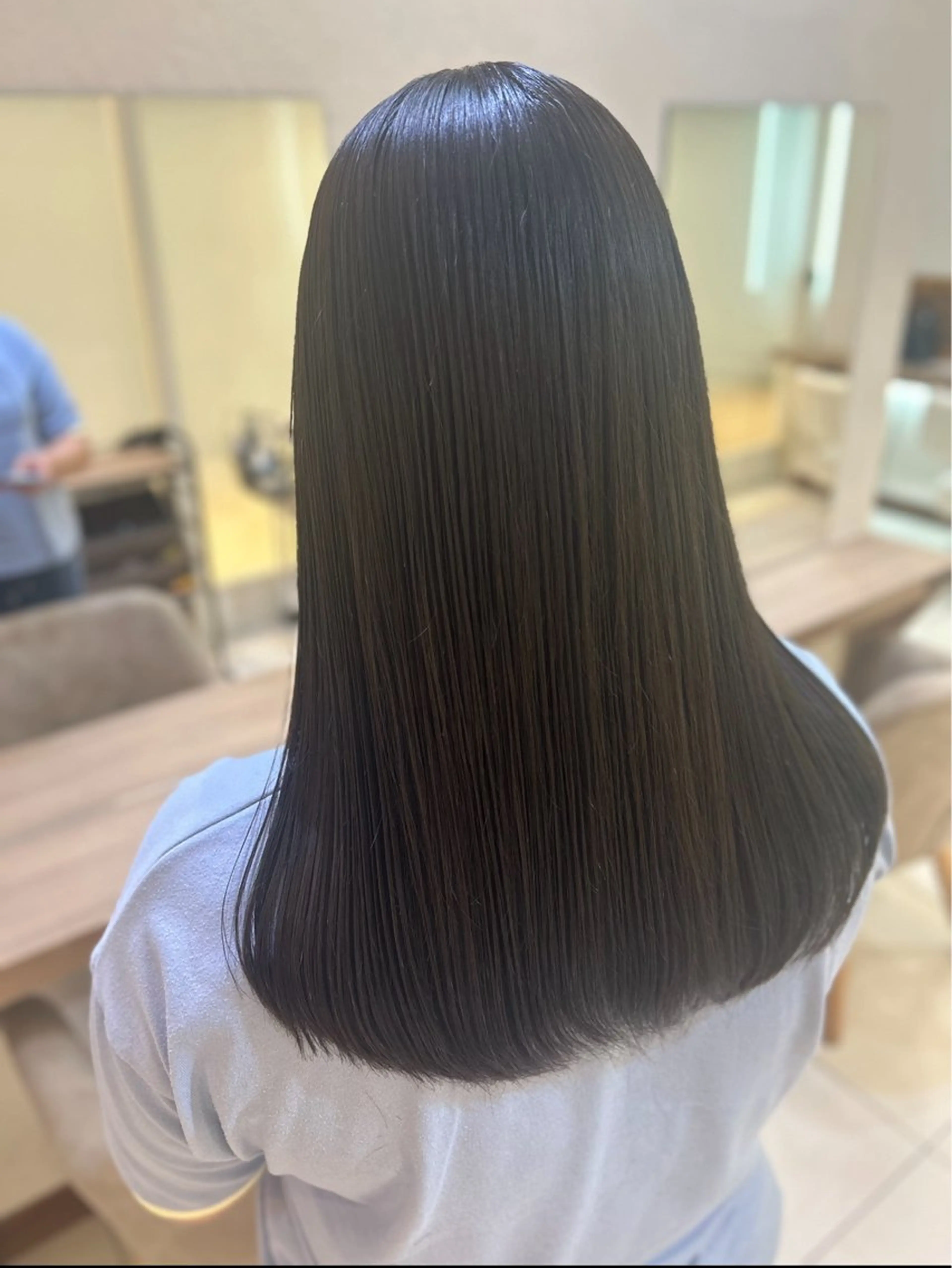 セミロング カラー 艶質改善/縮毛矯正 ササキナツミのヘアスタイル