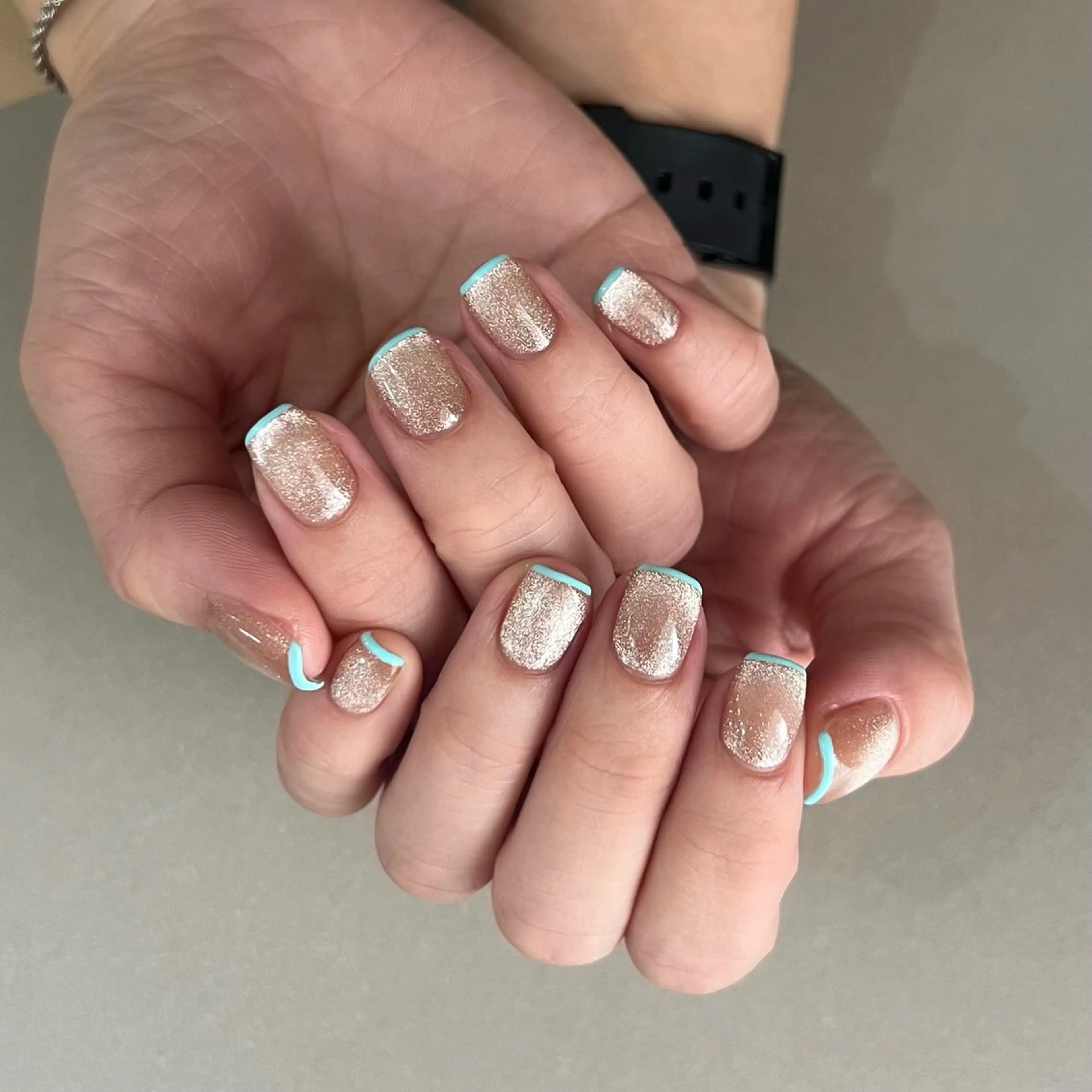 ネイル フレンチネイル マグネットネイル Momoka ネイリスト福岡/薬院のネイルデザイン